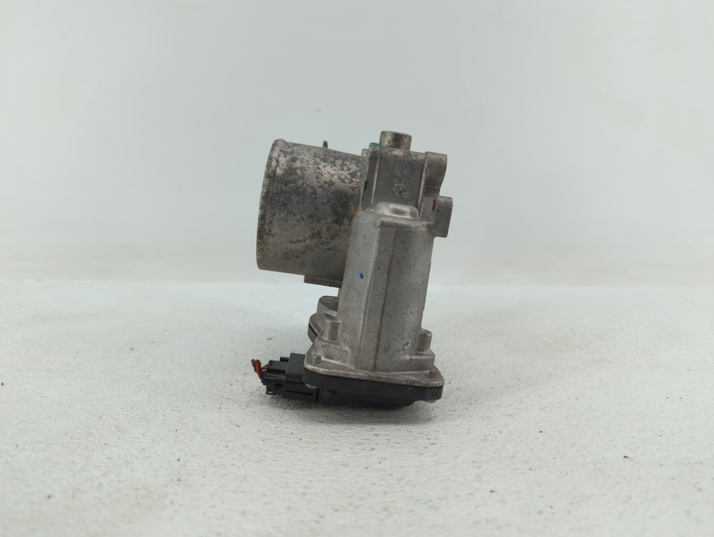 2021-2022 Hyundai Elantra Throttle Body P/N:35100-2J410 35100-2E400 Fits Fits 2021 2022 OEM Used Auto Parts - Oemusedautopar