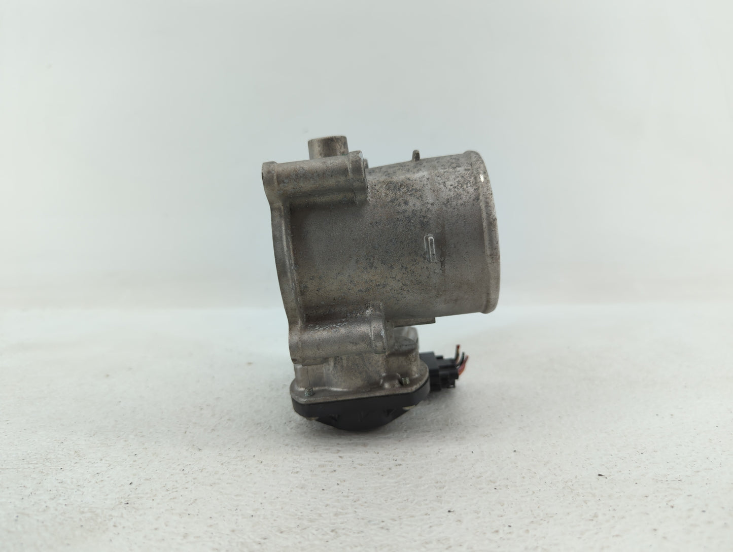 2021-2022 Hyundai Elantra Throttle Body P/N:35100-2J410 35100-2E400 Fits Fits 2021 2022 OEM Used Auto Parts - Oemusedautopar