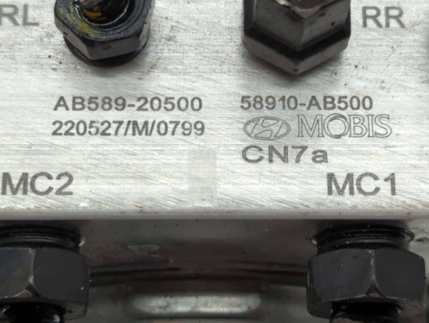 2021-2022 Hyundai Elantra ABS Pump Control Module Replacement P/N:58910-AB500 58900-AB500 Fits Fits 2021 2022 OEM Used Auto 