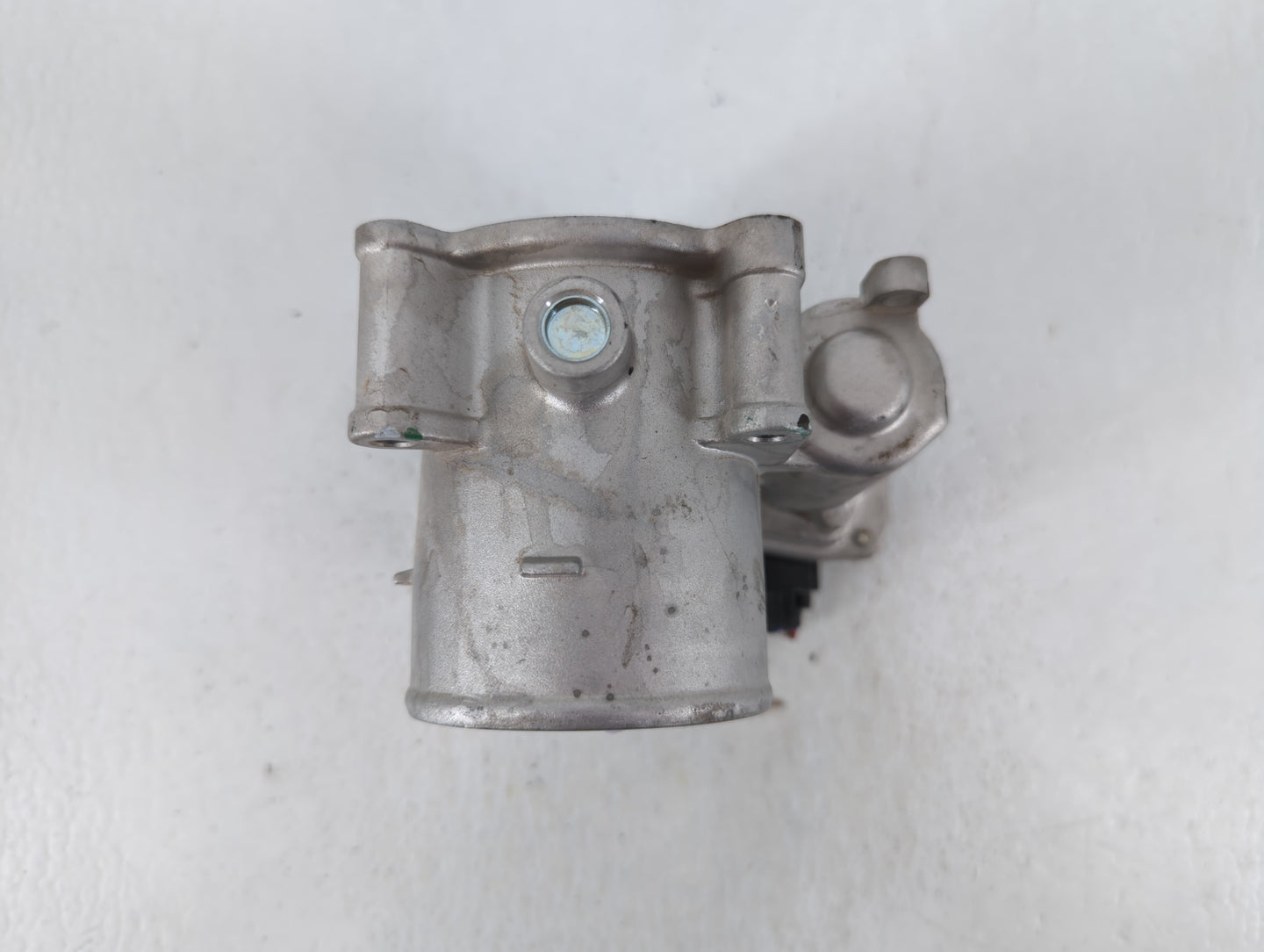 2021-2022 Hyundai Elantra Throttle Body P/N:35100-2J410 Fits Fits 2021 2022 OEM Used Auto Parts - Oemusedautoparts1.com