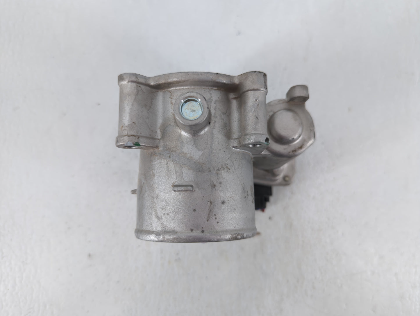 2021-2022 Hyundai Elantra Throttle Body P/N:35100-2J410 Fits Fits 2021 2022 OEM Used Auto Parts - Oemusedautoparts1.com