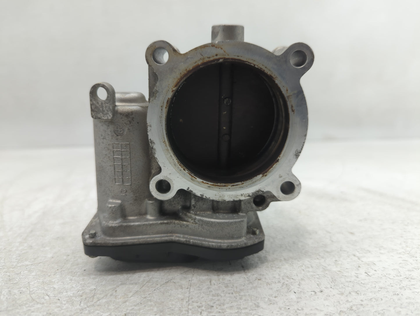 2021-2022 Hyundai Elantra Throttle Body P/N:35100-2J410 Fits Fits 2021 2022 OEM Used Auto Parts - Oemusedautoparts1.com