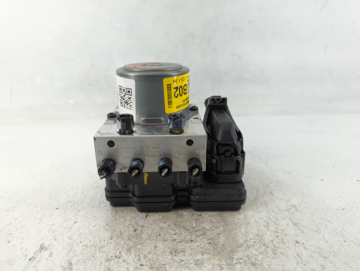 2021-2022 Hyundai Elantra ABS Pump Control Module Replacement P/N:58900-AA500 Fits Fits 2021 2022 OEM Used Auto Parts - Oemu