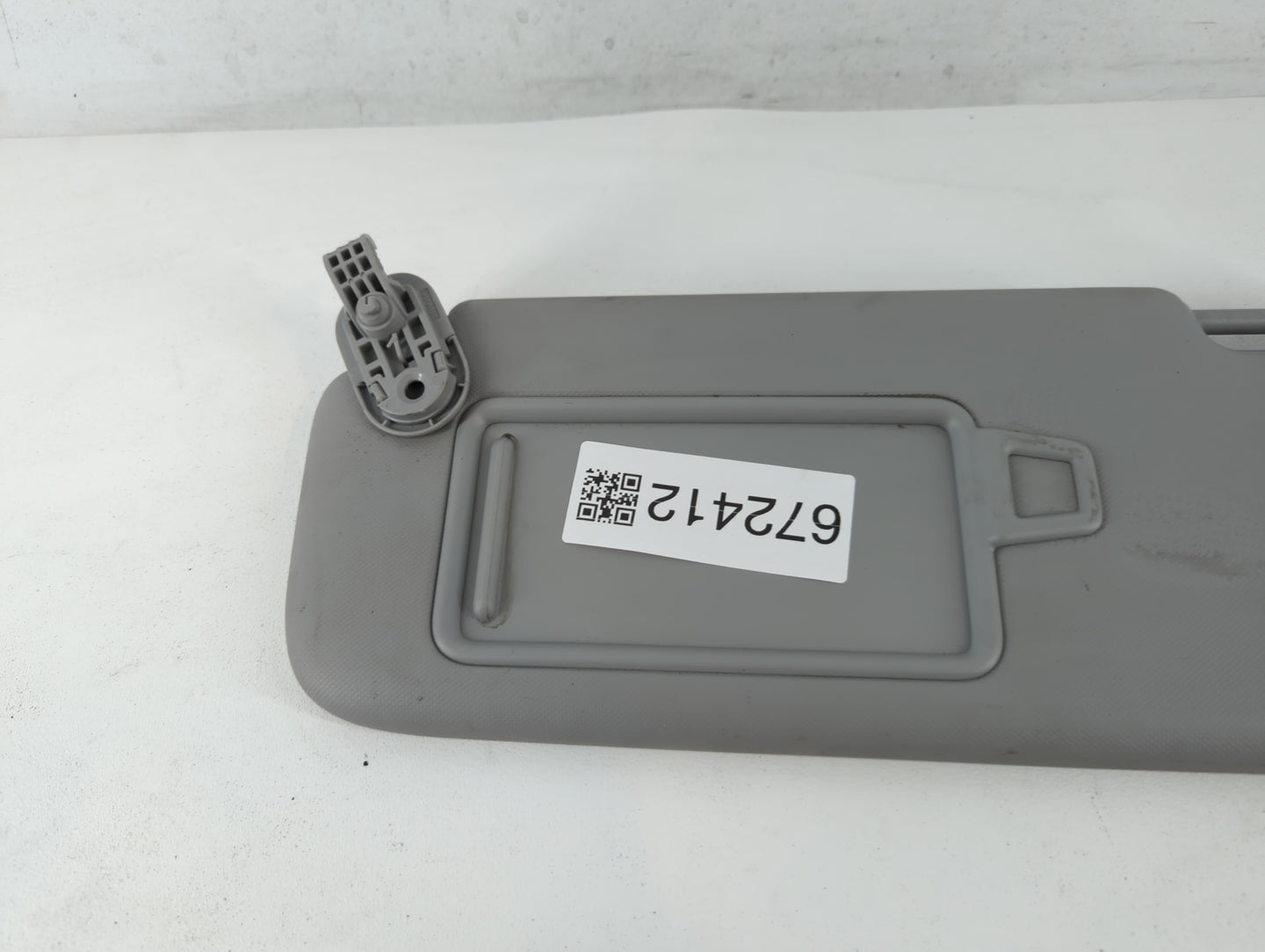 2021-2022 Hyundai Elantra Sun Visor Shade Replacement Driver Left Mirror Fits Fits 2021 2022 OEM Used Auto Parts - Oemusedau