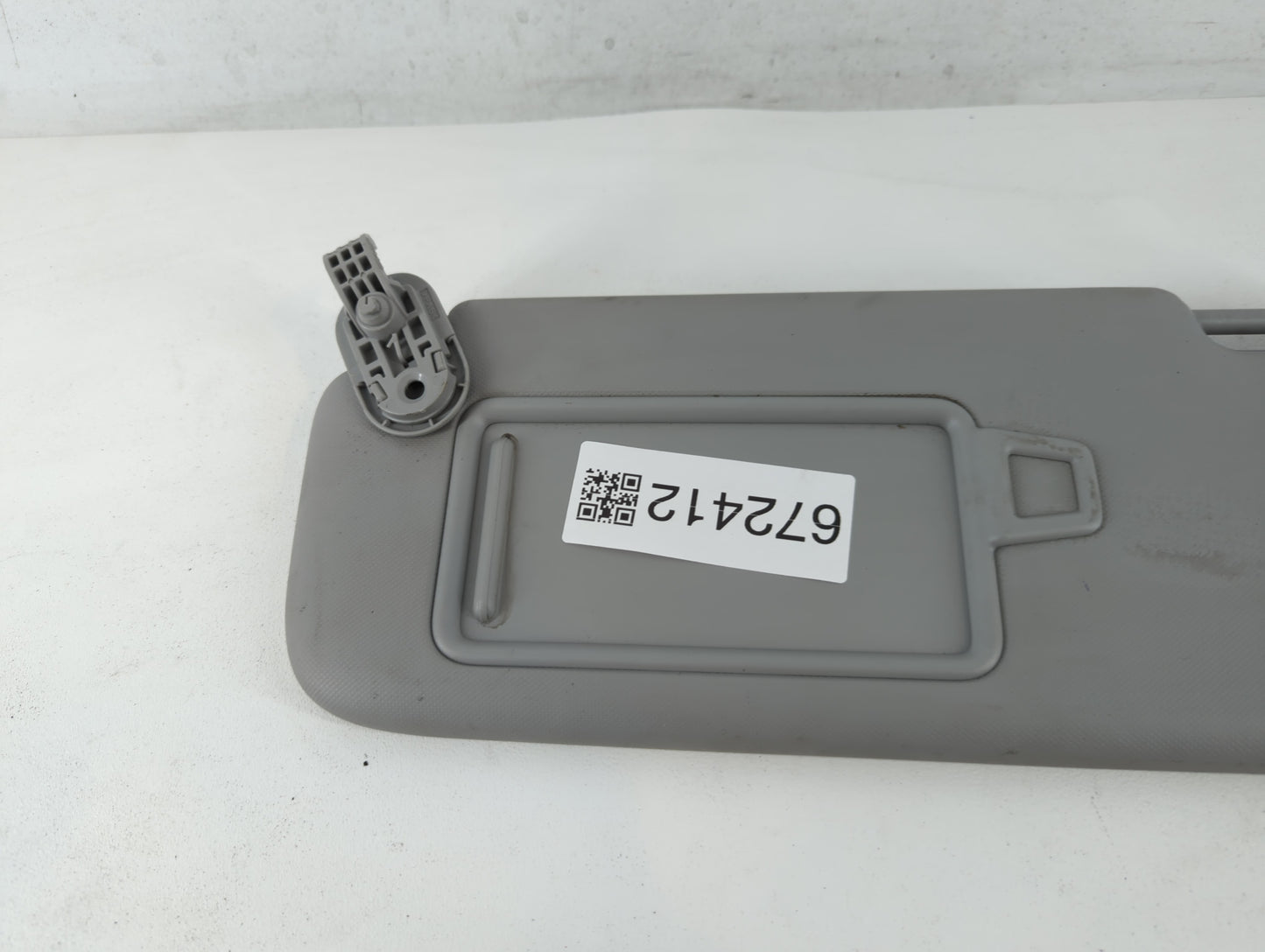 2021-2022 Hyundai Elantra Sun Visor Shade Replacement Driver Left Mirror Fits Fits 2021 2022 OEM Used Auto Parts - Oemusedau