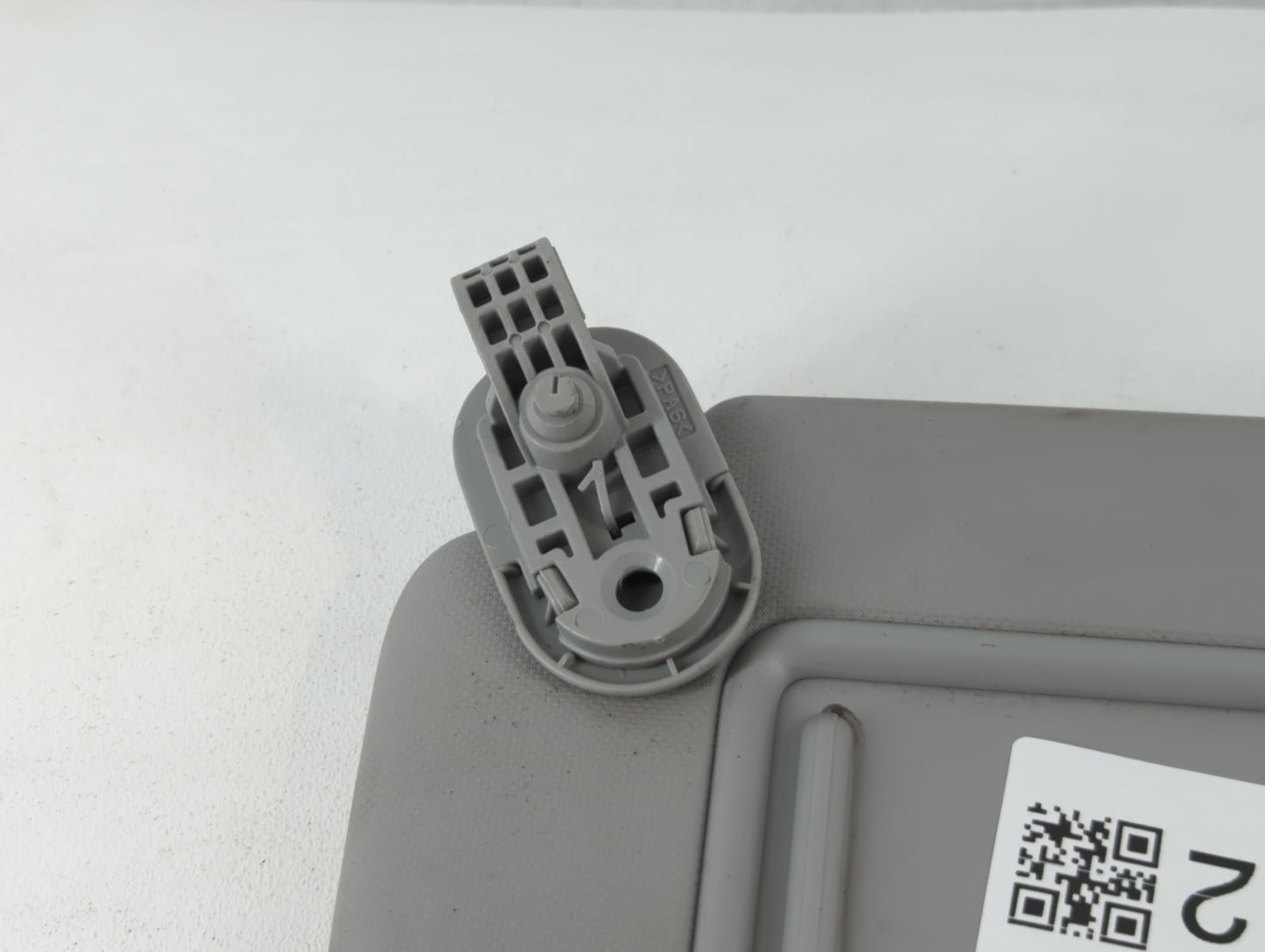 2021-2022 Hyundai Elantra Sun Visor Shade Replacement Driver Left Mirror Fits Fits 2021 2022 OEM Used Auto Parts - Oemusedau