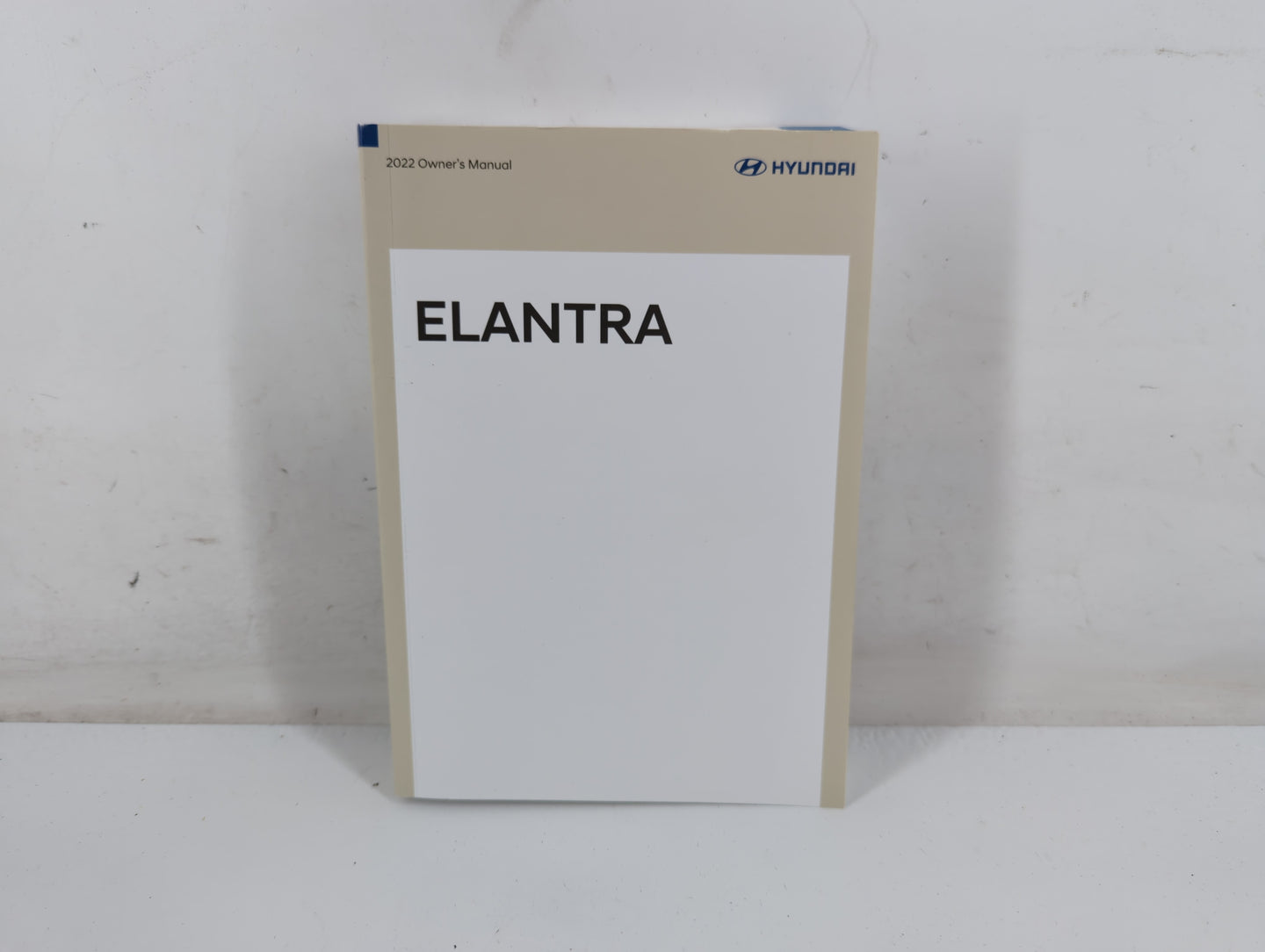 2022 Hyundai Elantra Owners Manual Book Guide P/N:NOAO-EU21F OEM Used Auto Parts - Oemusedautoparts1.com