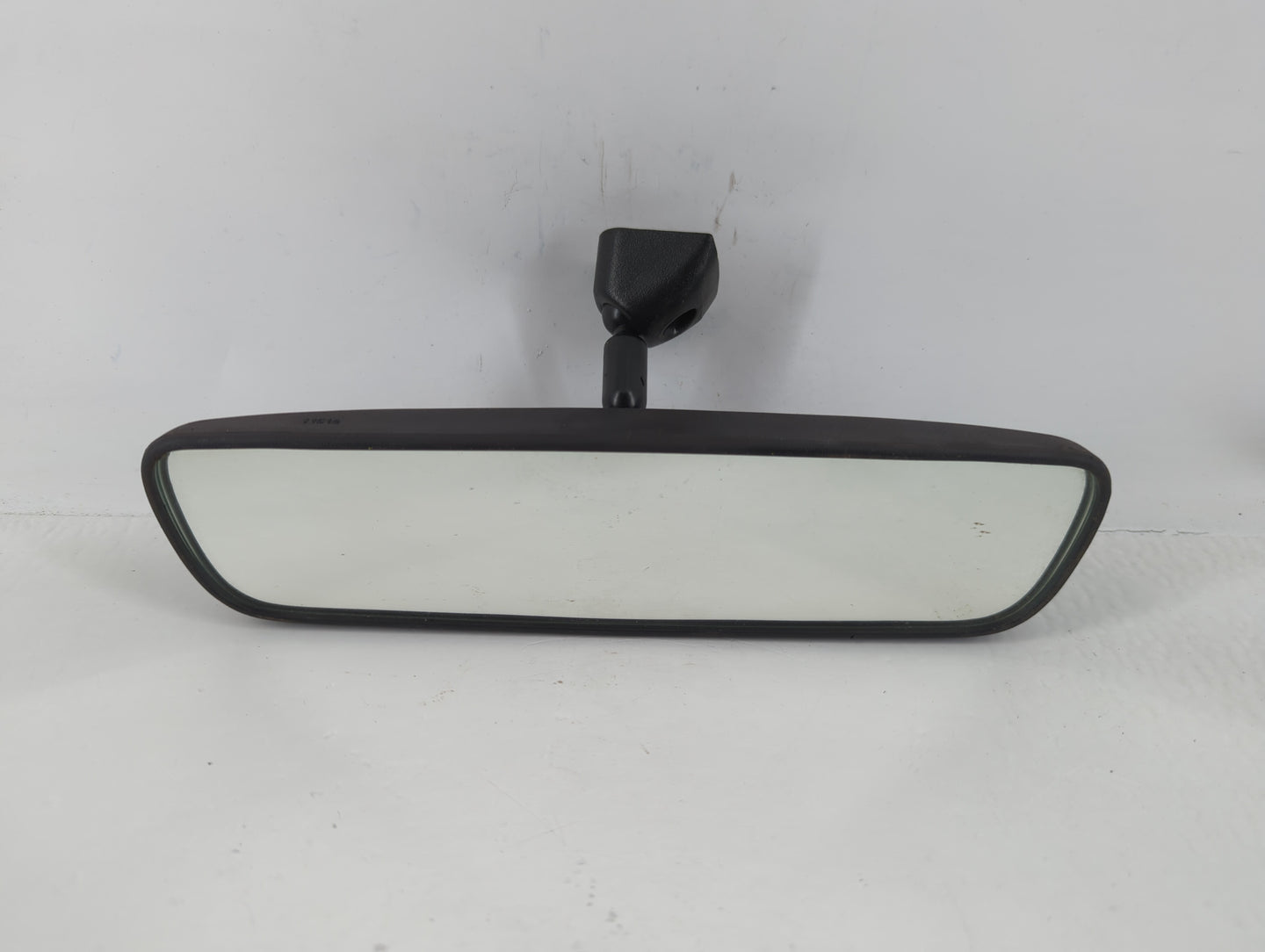 2021-2022 Hyundai Elantra Interior Rear View Mirror Replacement OEM P/N:E13049896 Fits Fits 2020 2021 2022 2023 OEM Used Aut