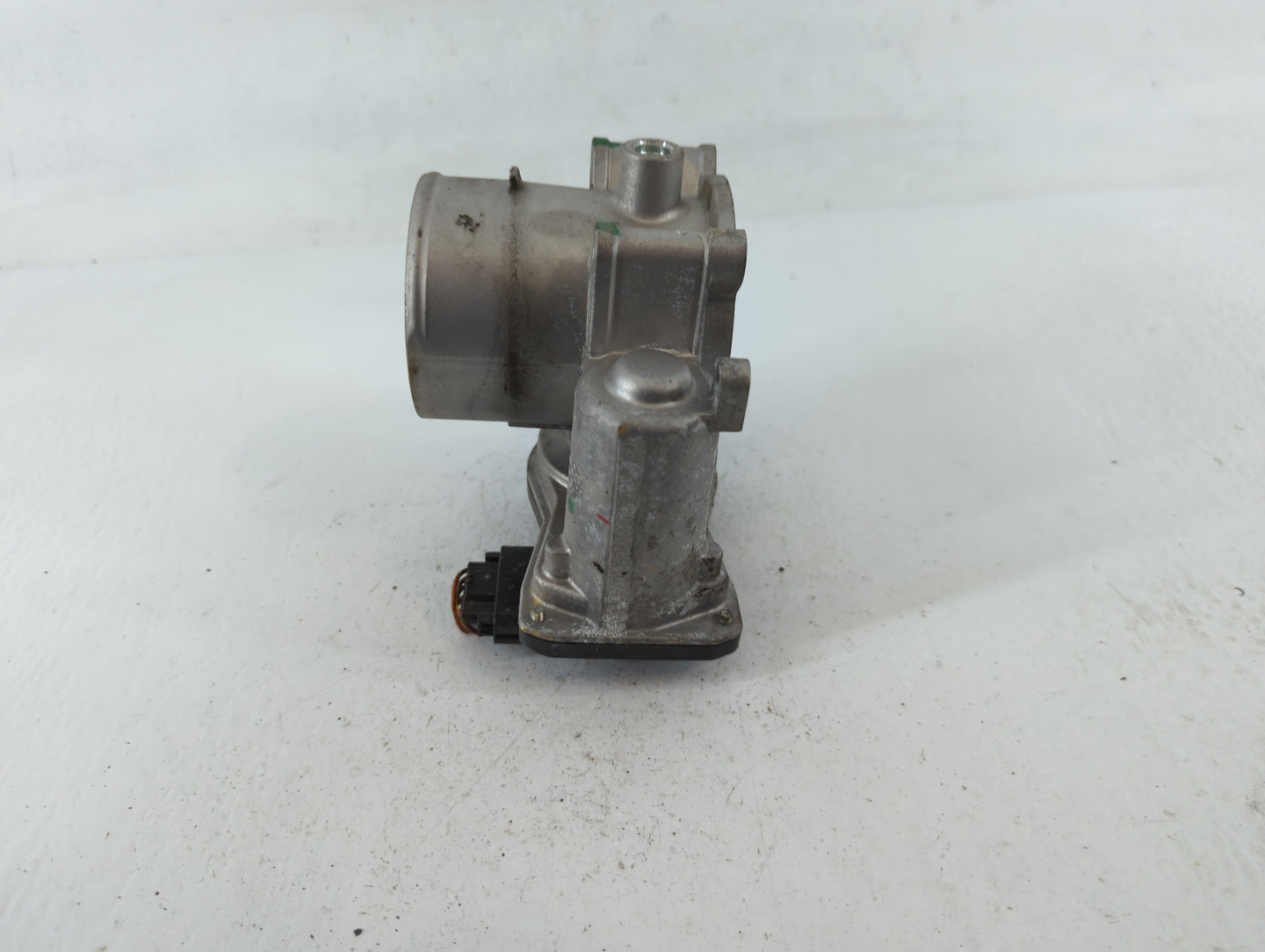 2021-2022 Hyundai Elantra Throttle Body P/N:6270 10E12 35100-2J410 Fits Fits 2021 2022 OEM Used Auto Parts - Oemusedautopart
