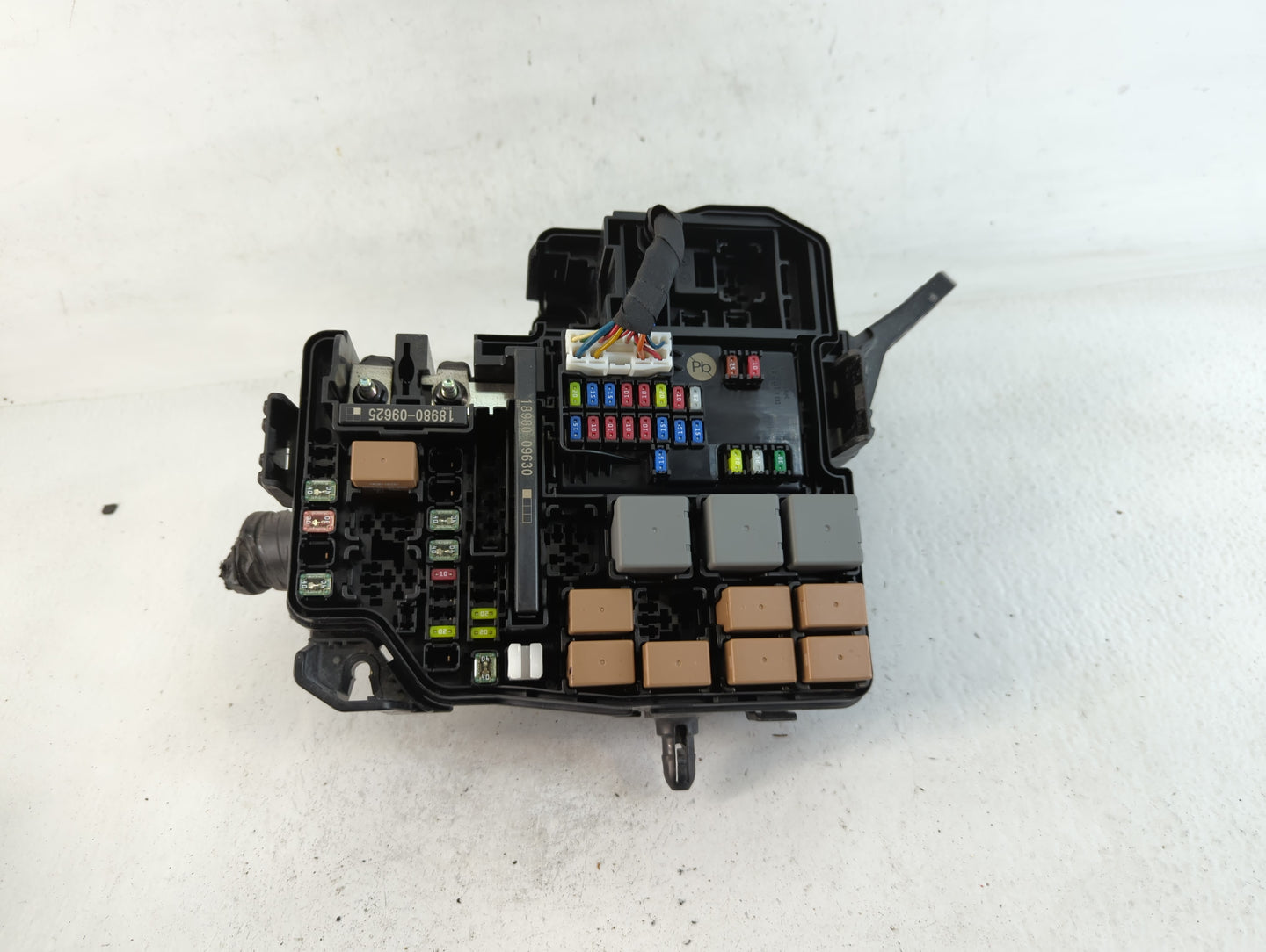 2021-2022 Hyundai Elantra Fusebox Fuse Box Panel Relay Module P/N:91230-AA100AA Fits Fits 2021 2022 OEM Used Auto Parts - Oe
