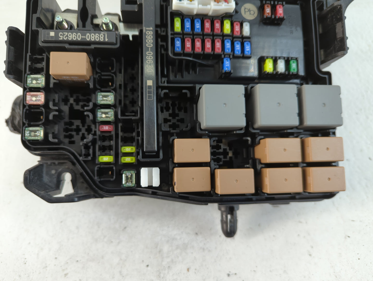 2021-2022 Hyundai Elantra Fusebox Fuse Box Panel Relay Module P/N:91230-AA100AA Fits Fits 2021 2022 OEM Used Auto Parts - Oe
