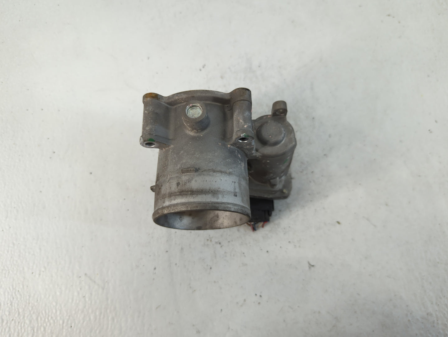 2021-2022 Hyundai Elantra Throttle Body P/N:36100-2J410 Fits Fits 2021 2022 OEM Used Auto Parts - Oemusedautoparts1.com