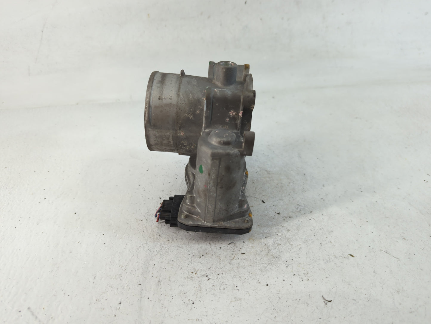 2021-2022 Hyundai Elantra Throttle Body P/N:36100-2J410 Fits Fits 2021 2022 OEM Used Auto Parts - Oemusedautoparts1.com
