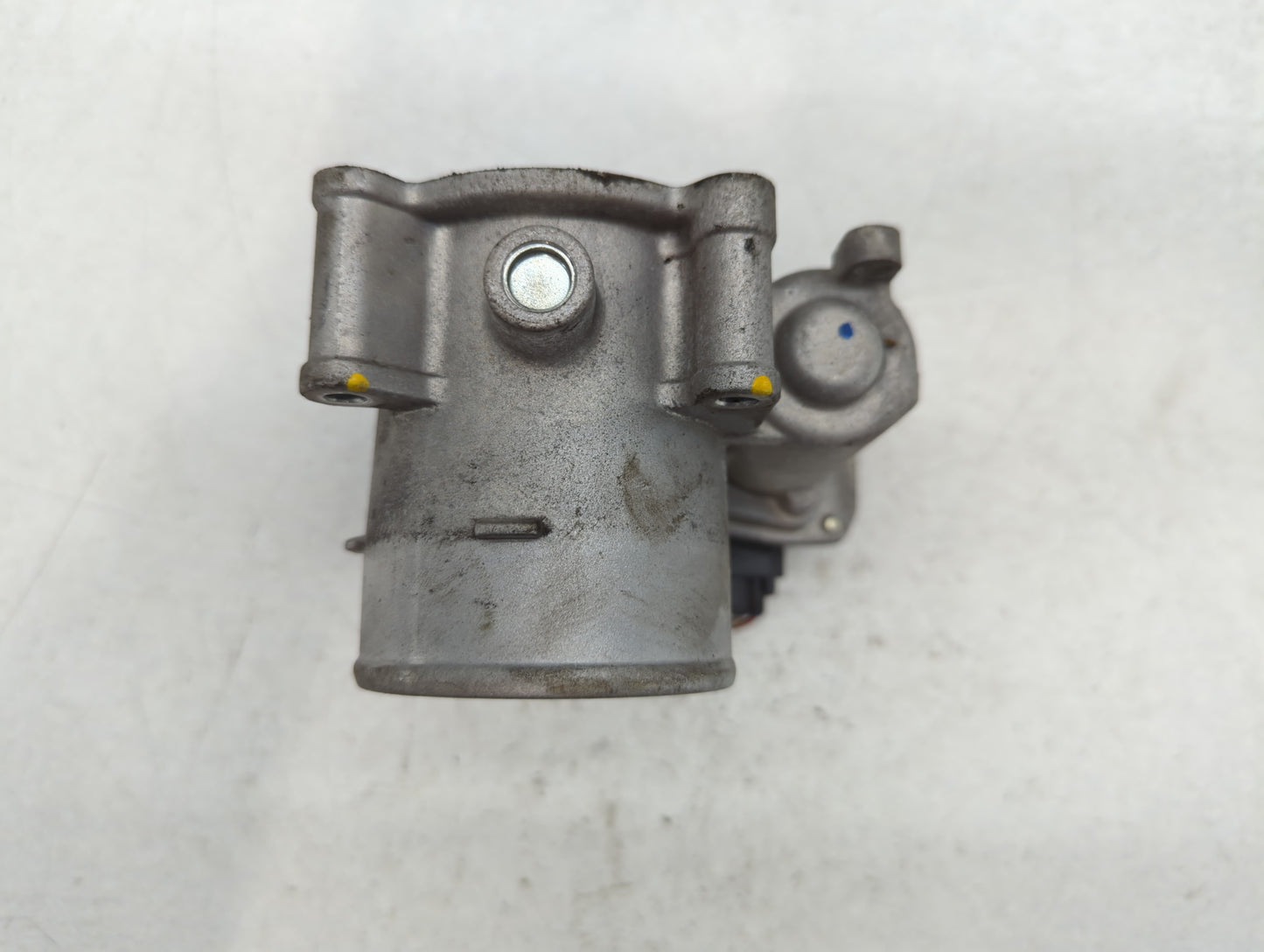 2021-2022 Hyundai Elantra Throttle Body P/N:35100-2J410 Fits Fits 2021 2022 OEM Used Auto Parts - Oemusedautoparts1.com