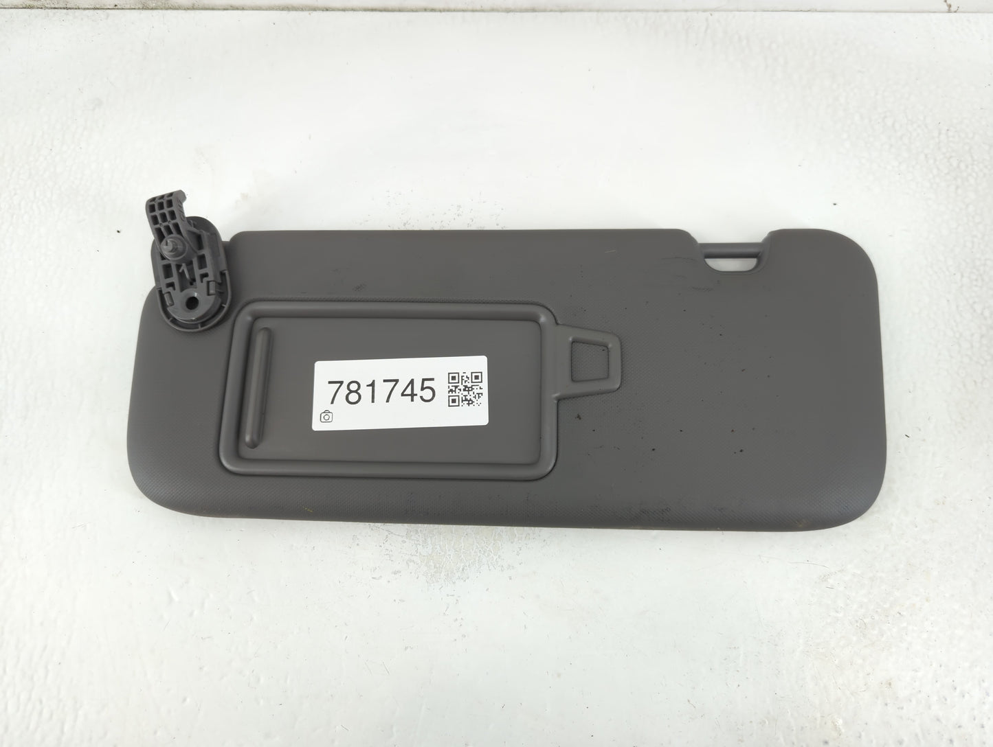 2021-2022 Hyundai Elantra Sun Visor Shade Replacement Driver Left Mirror Fits Fits 2021 2022 OEM Used Auto Parts - Oemusedau