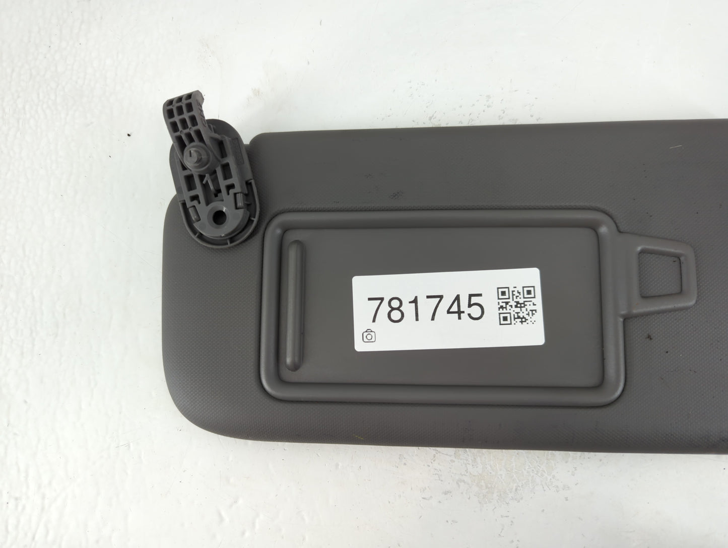 2021-2022 Hyundai Elantra Sun Visor Shade Replacement Driver Left Mirror Fits Fits 2021 2022 OEM Used Auto Parts - Oemusedau