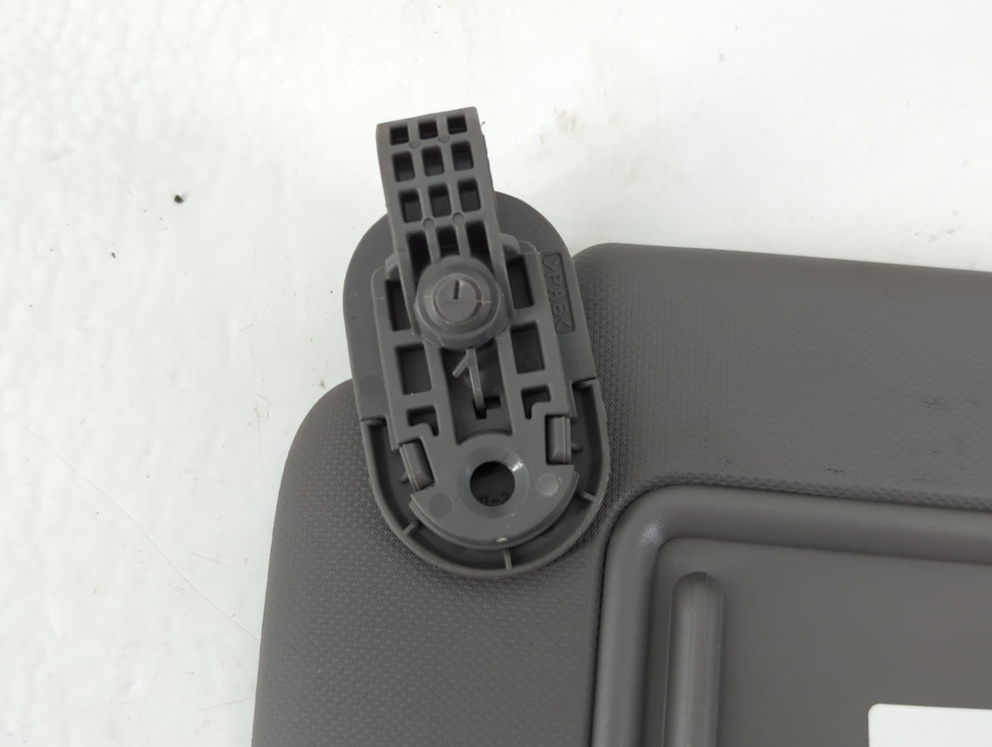 2021-2022 Hyundai Elantra Sun Visor Shade Replacement Driver Left Mirror Fits Fits 2021 2022 OEM Used Auto Parts - Oemusedau