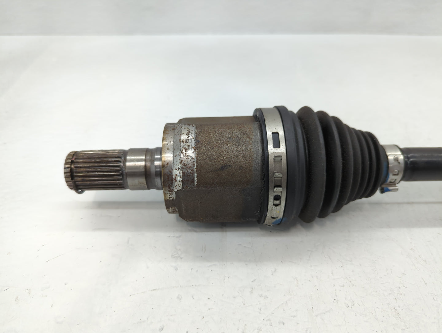 2021-2022 Hyundai Elantra Axle Shaft Rear Driver Cv C/v - Oemusedautoparts1.com