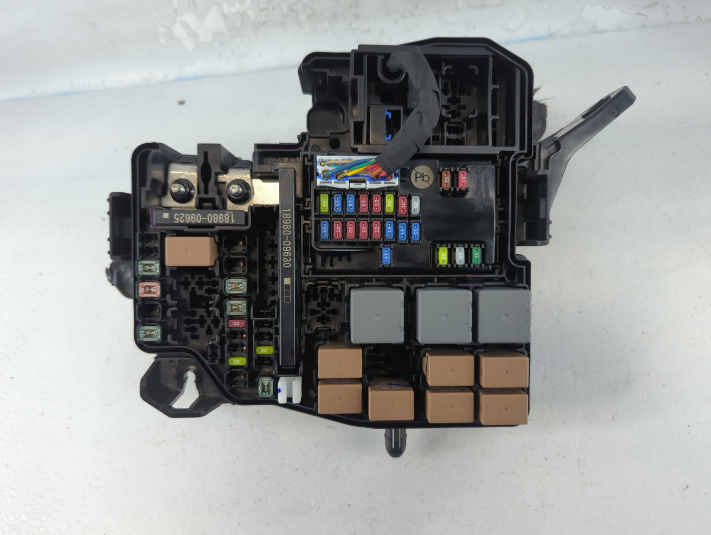 2021-2022 Hyundai Elantra Fusebox Fuse Box Panel Relay Module P/N:91956-AA020 Fits Fits 2021 2022 OEM Used Auto Parts - Oemu