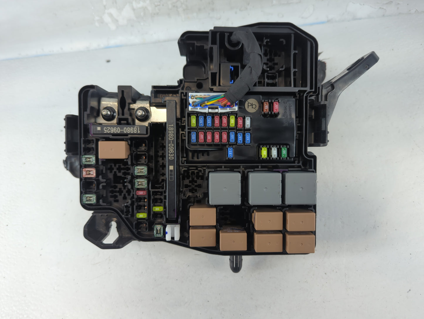 2021-2022 Hyundai Elantra Fusebox Fuse Box Panel Relay Module P/N:91956-AA020 Fits Fits 2021 2022 OEM Used Auto Parts - Oemu