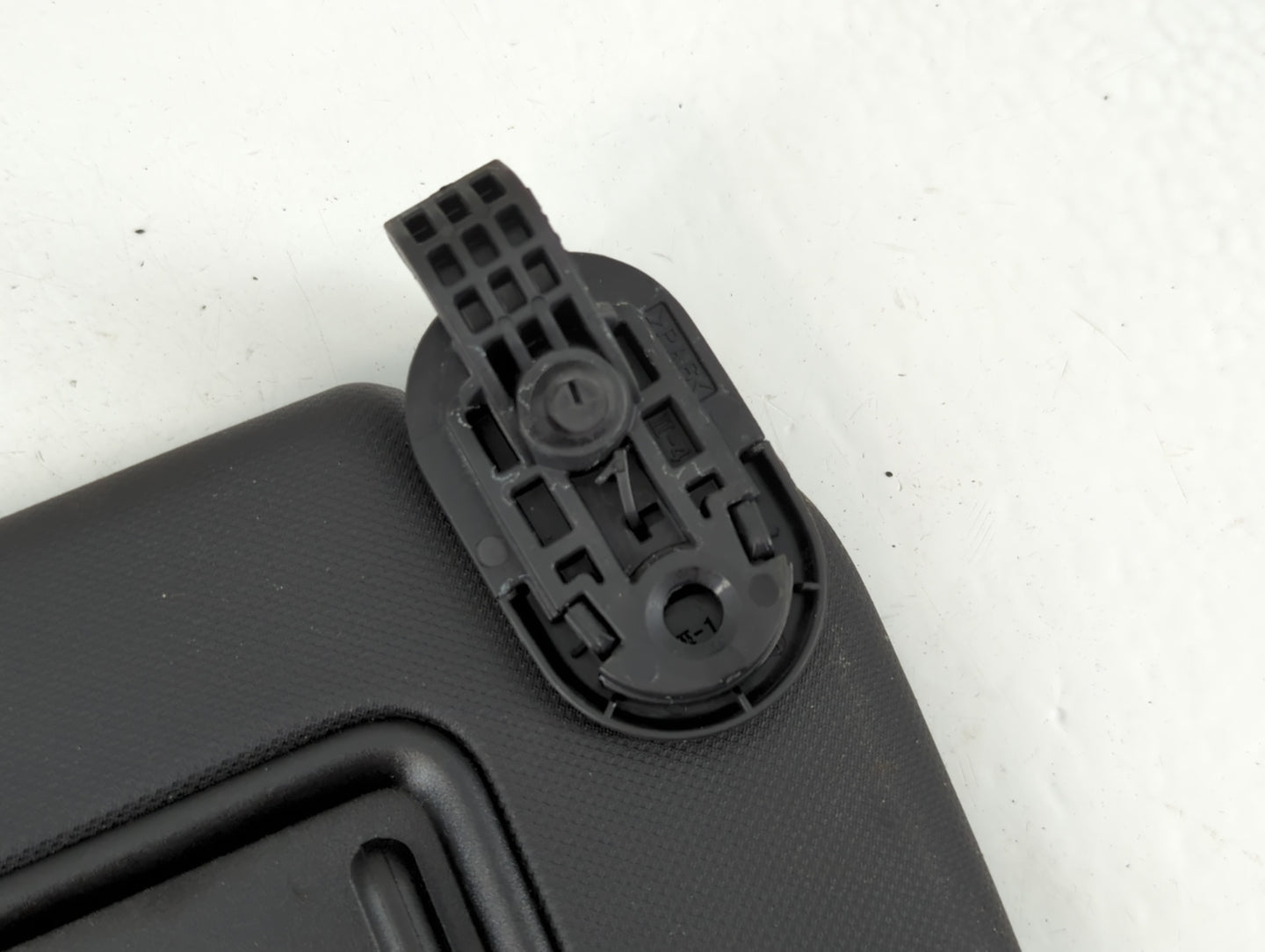 2021-2022 Hyundai Elantra Sun Visor Shade Replacement Passenger Right Mirror Fits Fits 2021 2022 OEM Used Auto Parts - Oemus