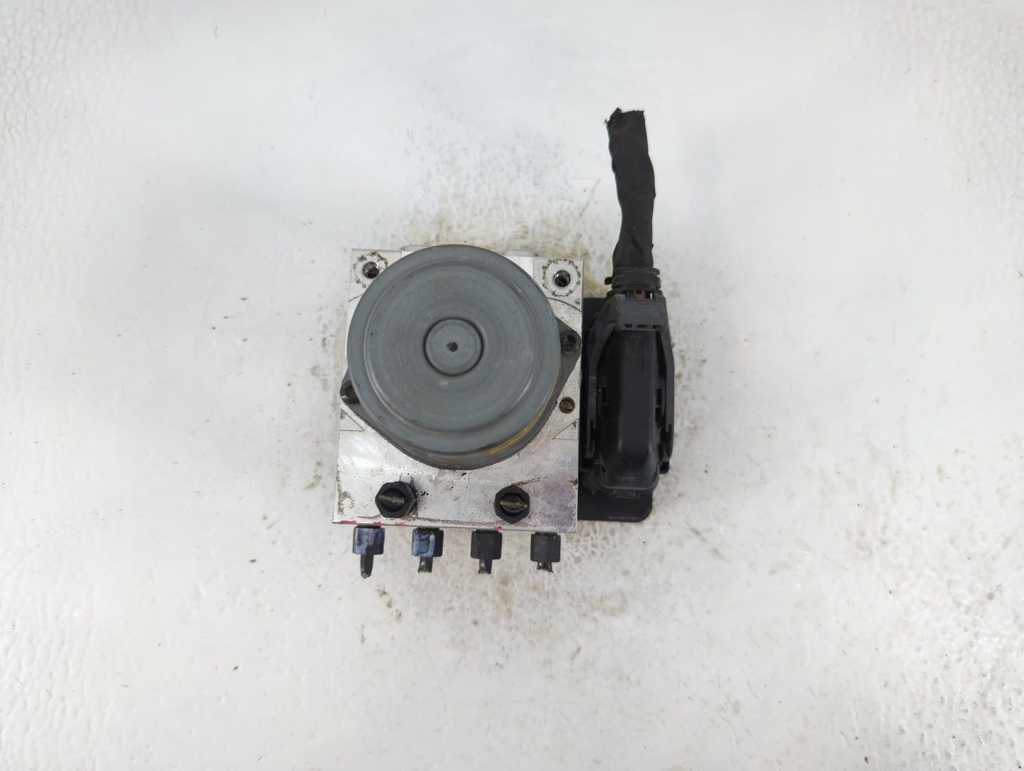2021-2022 Hyundai Elantra ABS Pump Control Module Replacement P/N:61589-41600 58900-AA500 Fits Fits 2021 2022 OEM Used Auto 