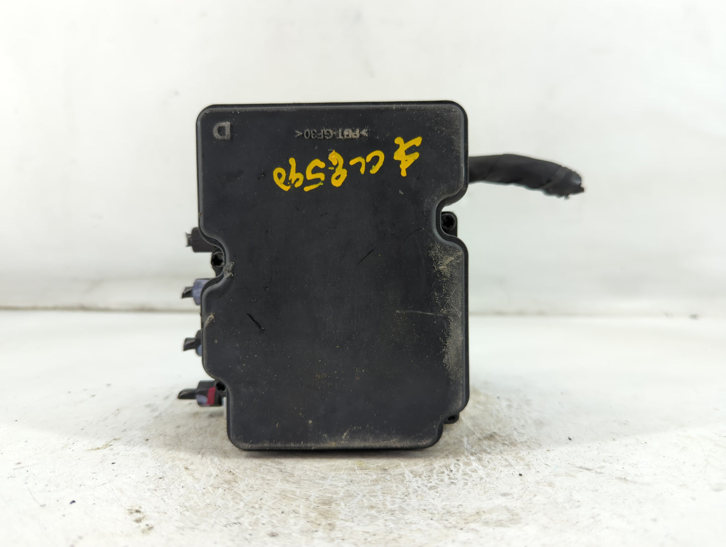 2021-2022 Hyundai Elantra ABS Pump Control Module Replacement P/N:61589-41600 58900-AA500 Fits Fits 2021 2022 OEM Used Auto 