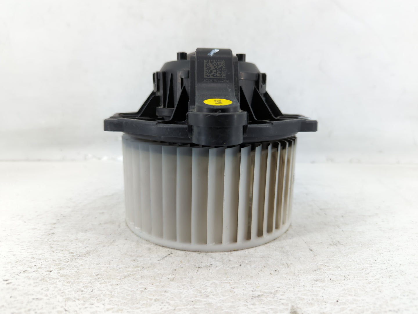 2022 Hyundai Genesis Rear Heater AC Blower Motor P/N:F00S330106 Fits OEM Used Auto Parts - Oemusedautoparts1.com