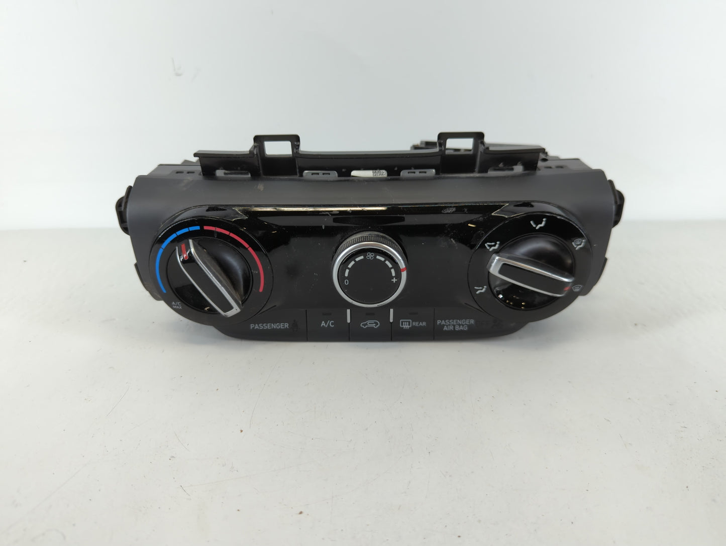 2022 Hyundai Kona Climate Control Module Temperature AC/Heater Replacement P/N:97250-J9AE0 Fits OEM Used Auto Parts - Oemuse