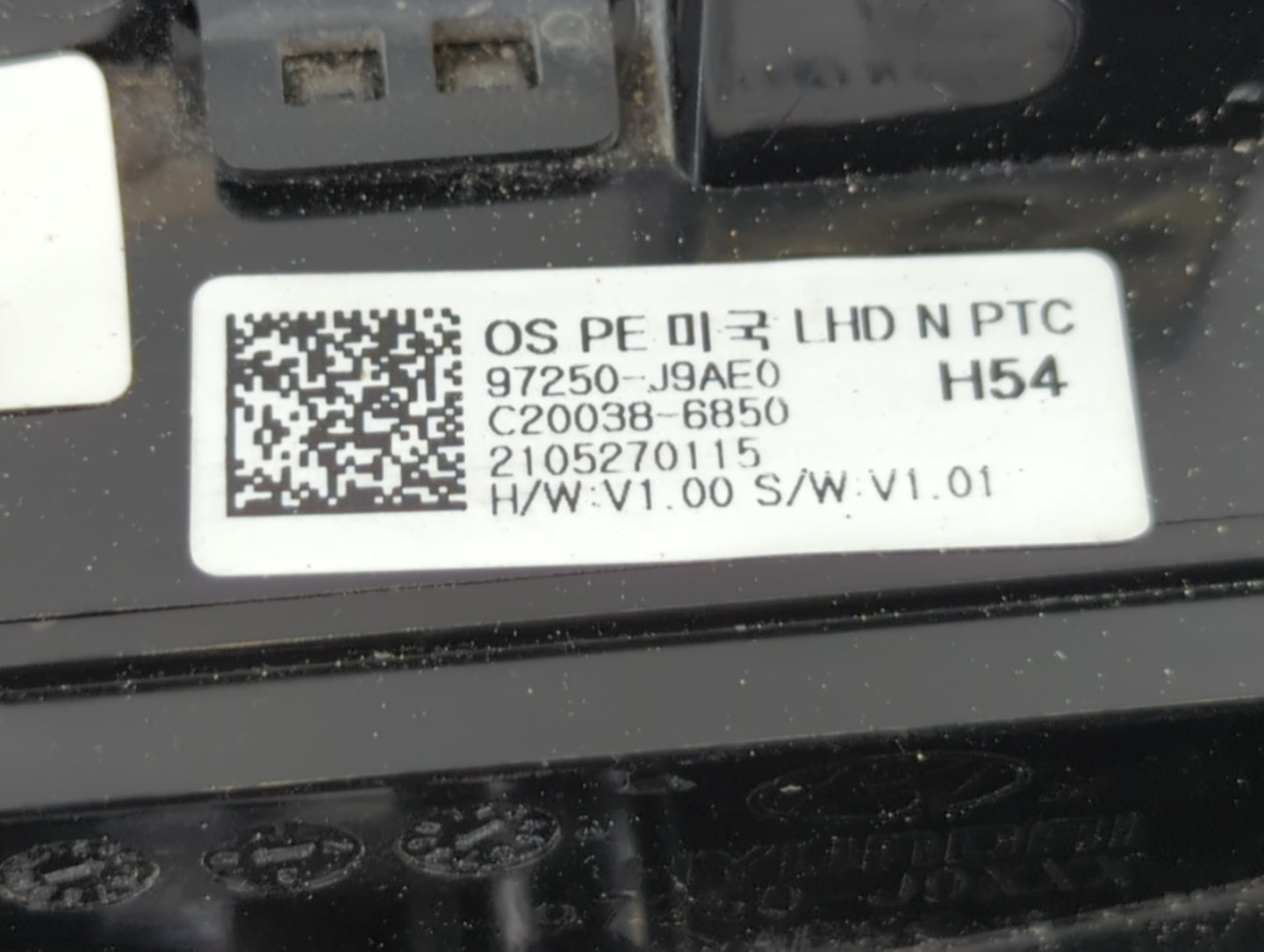 2022 Hyundai Kona Climate Control Module Temperature AC/Heater Replacement P/N:97250-J9AE0 Fits OEM Used Auto Parts - Oemuse