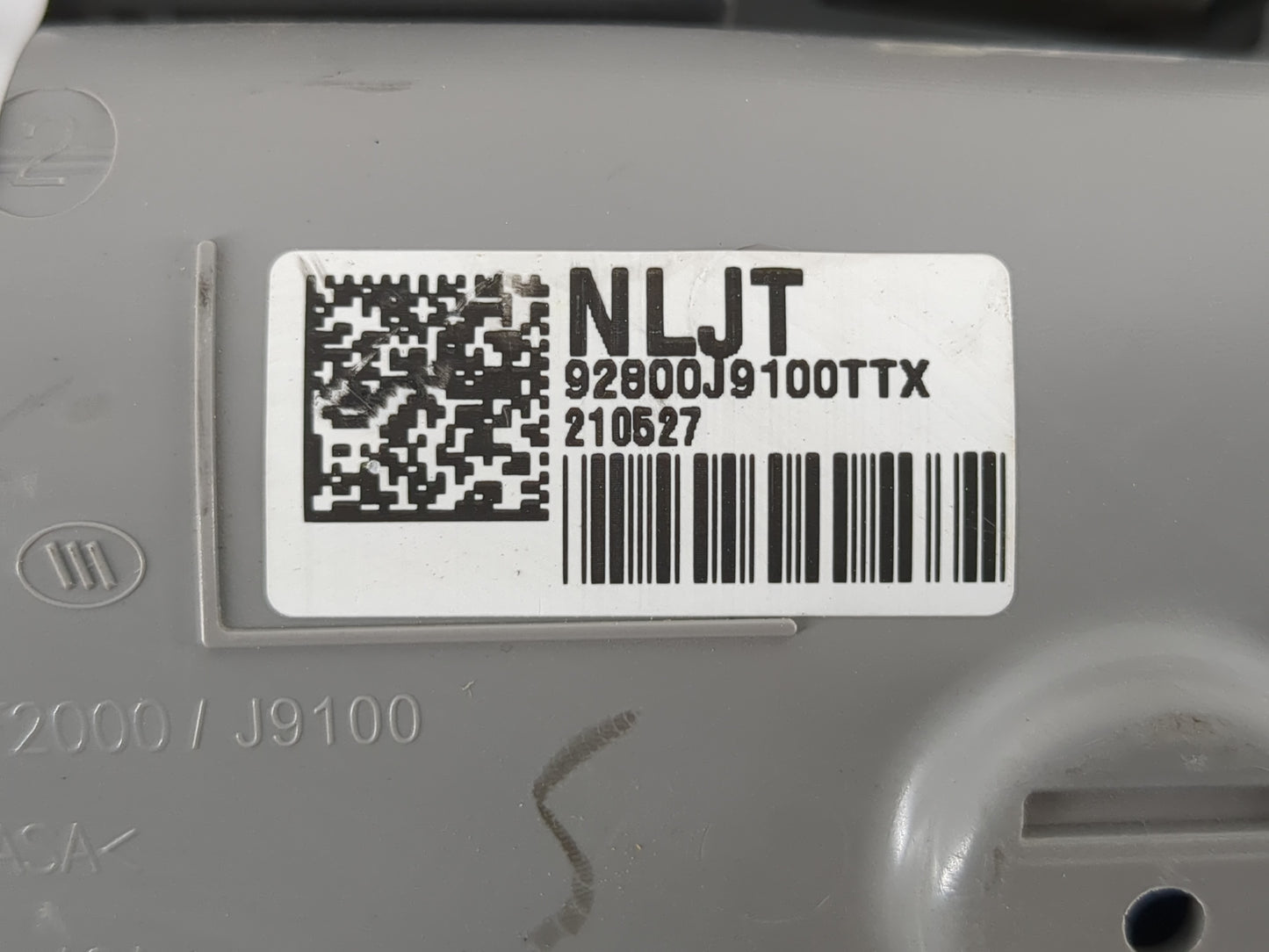 2022 Hyundai Kona Overhead Roof Console - Oemusedautoparts1.com