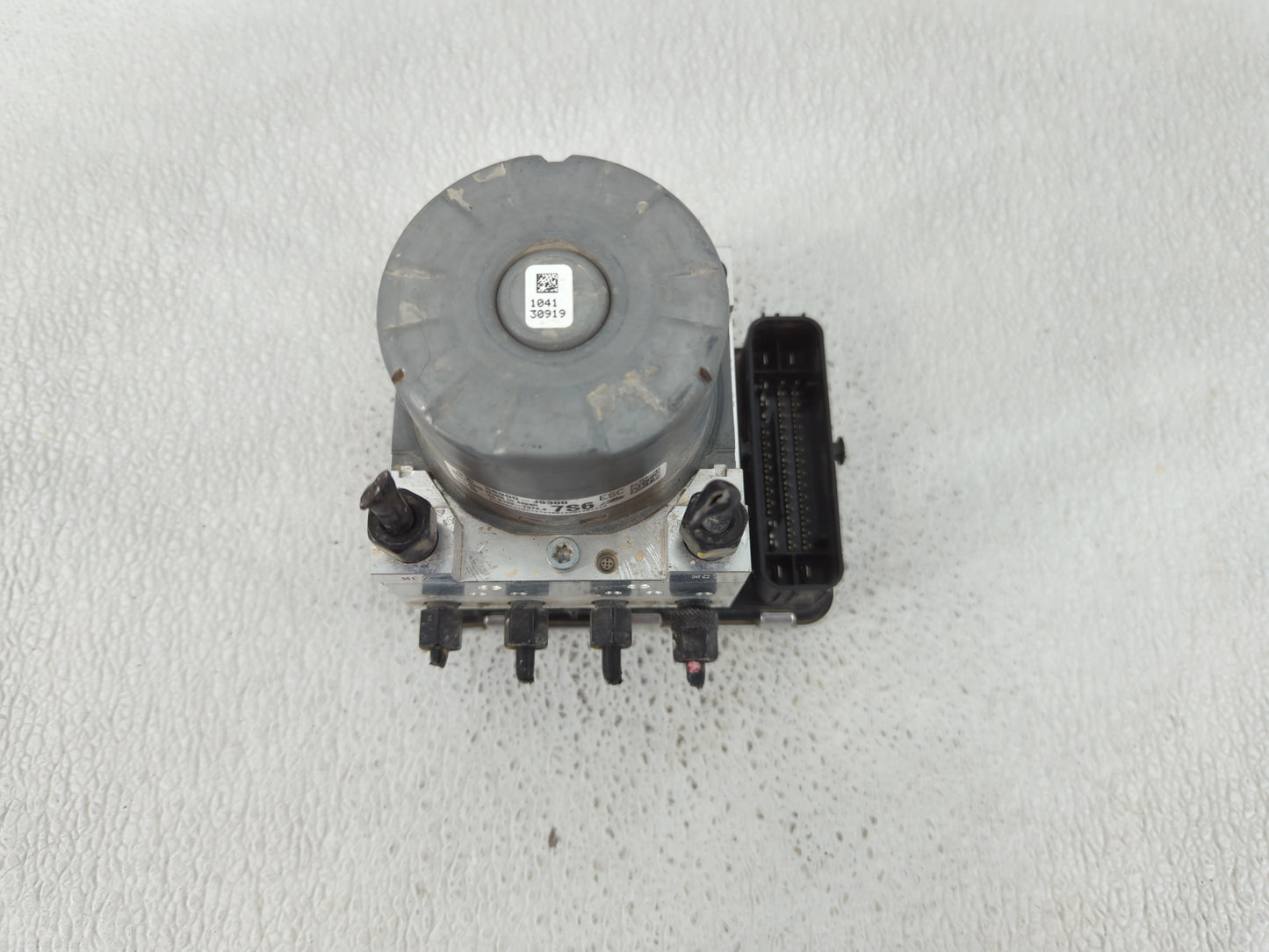 2022 Hyundai Kona ABS Pump Control Module Replacement P/N:58900-J9300 Fits OEM Used Auto Parts - Oemusedautoparts1.com