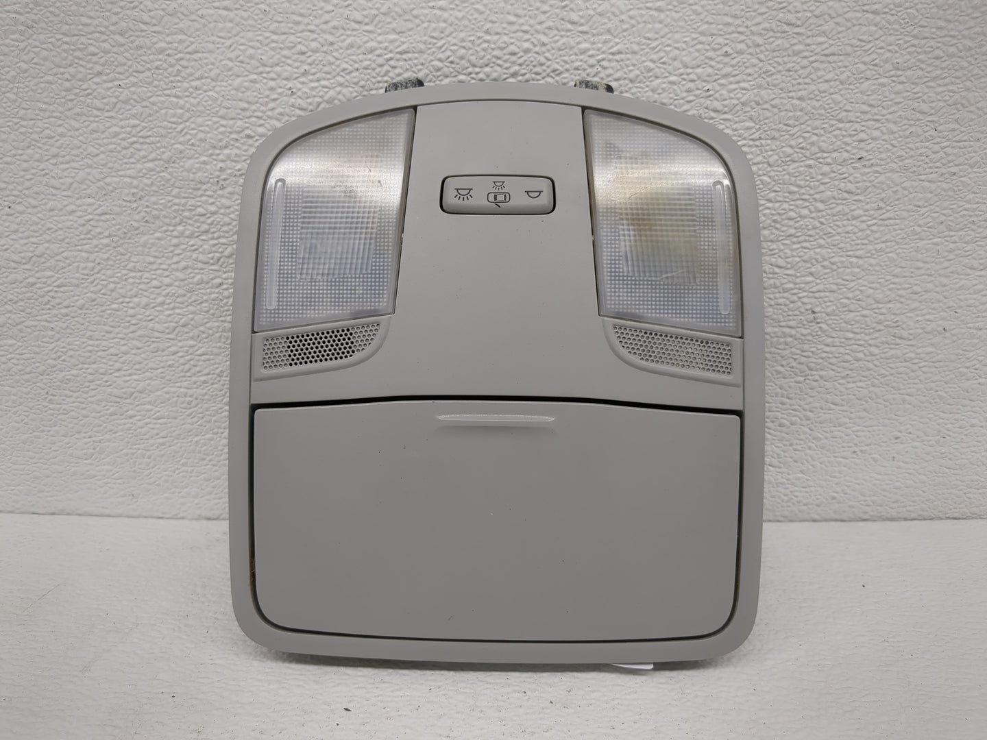 2022 Hyundai Kona Overhead Roof Console - Oemusedautoparts1.com