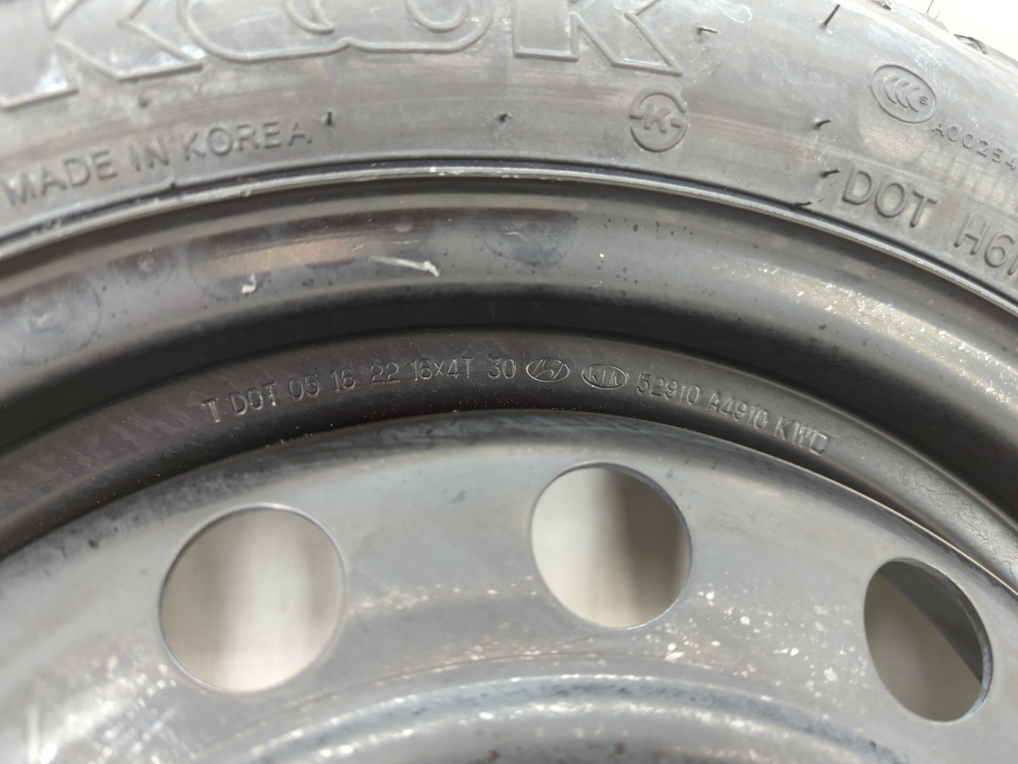 2018-2022 Hyundai Kona Spare Donut Tire Wheel Rim Oem - Oemusedautoparts1.com