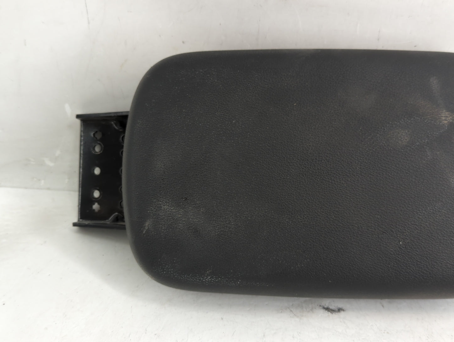 2022 Hyundai Kona Center Console Armrest Cover Lid Fits OEM Used Auto Parts - Oemusedautoparts1.com