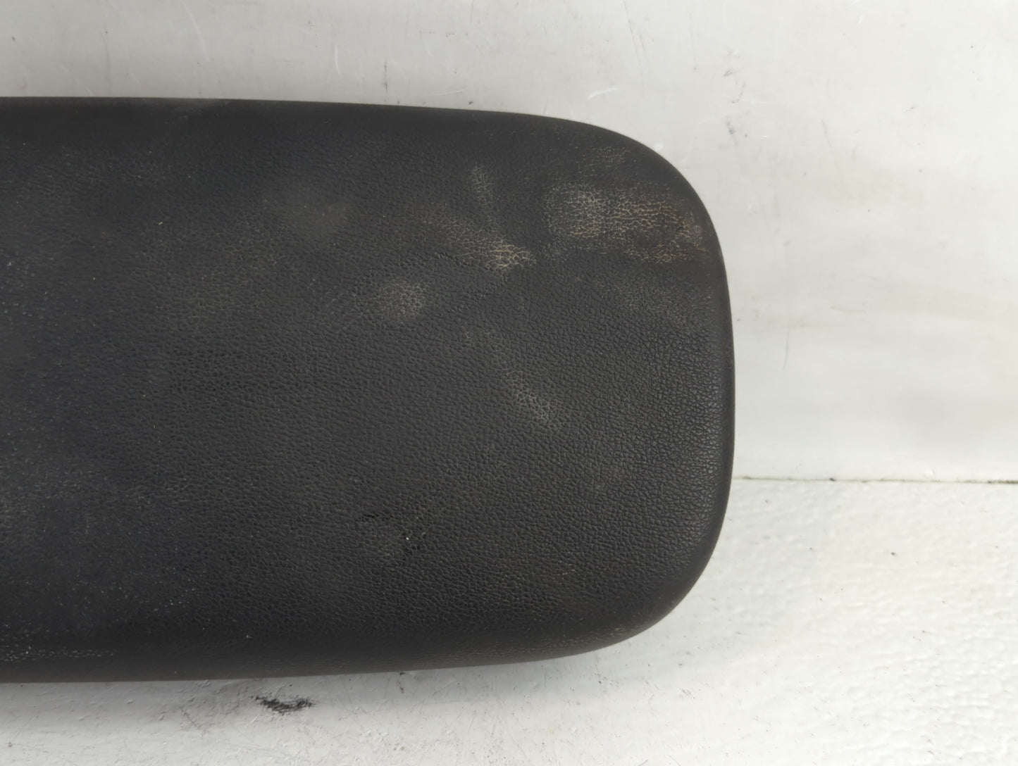 2022 Hyundai Kona Center Console Armrest Cover Lid Fits OEM Used Auto Parts - Oemusedautoparts1.com