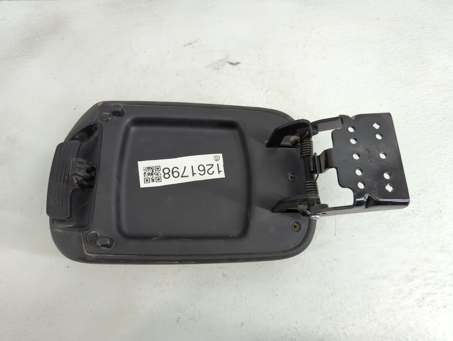 2022 Hyundai Kona Center Console Armrest Cover Lid Fits OEM Used Auto Parts - Oemusedautoparts1.com