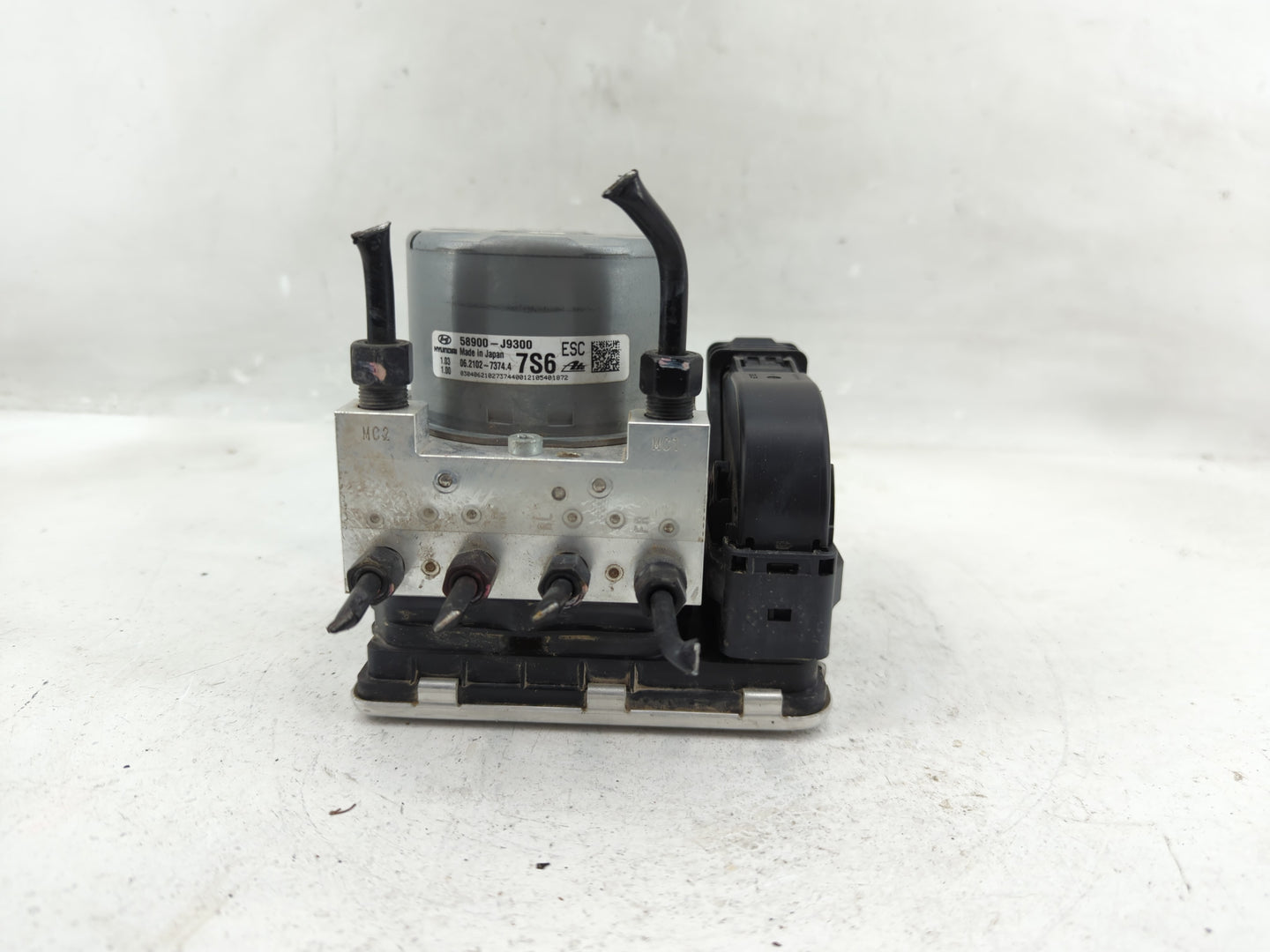 2022 Hyundai Kona ABS Pump Control Module Replacement P/N:06.7613-3520.1 06.7109-5280.3, 28.5173-4409.3, 58900-J9300 Fits OE