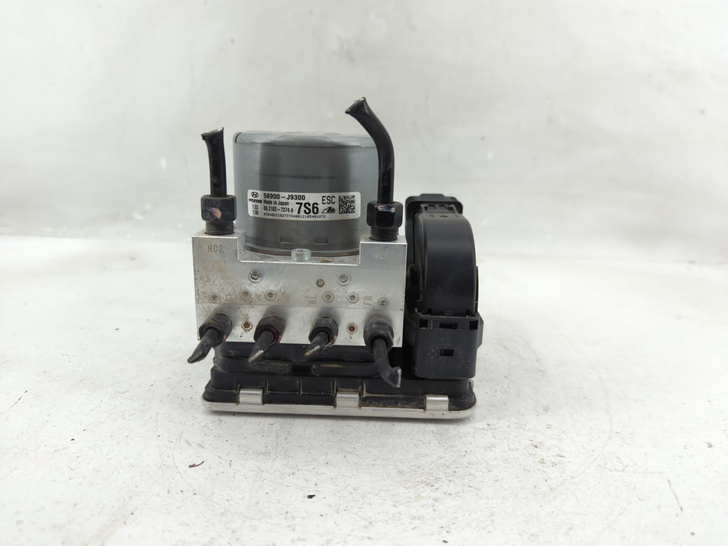 2022 Hyundai Kona ABS Pump Control Module Replacement P/N:06.7613-3520.1 06.7109-5280.3, 28.5173-4409.3, 58900-J9300 Fits OE