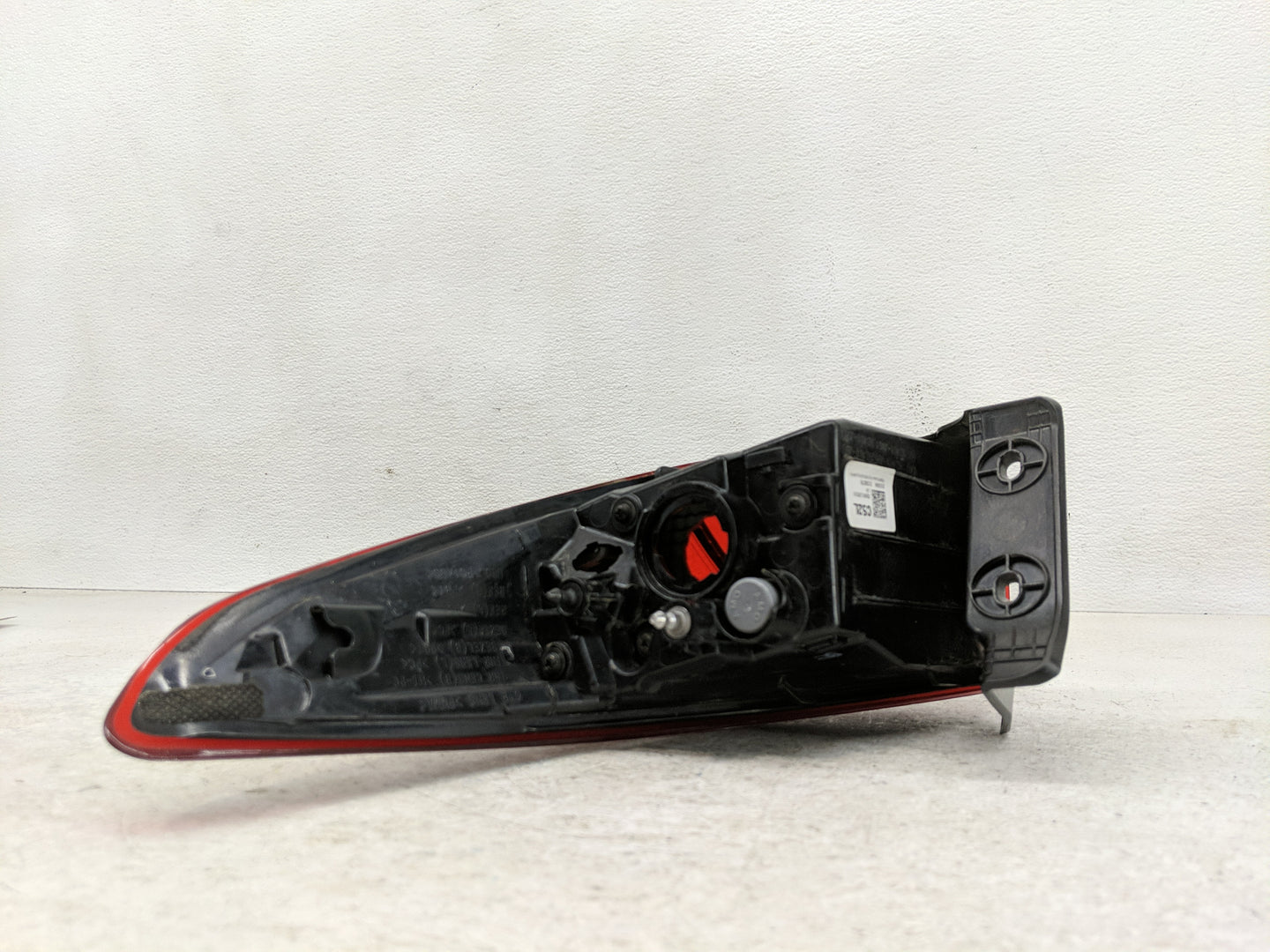 2022 Hyundai Kona Tail Light Assembly Driver Left OEM P/N:92401J9510 Fits OEM Used Auto Parts - Oemusedautoparts1.com
