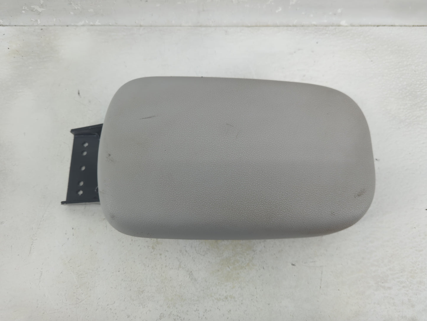2022 Hyundai Kona Center Console Armrest Cover Lid Fits OEM Used Auto Parts - Oemusedautoparts1.com