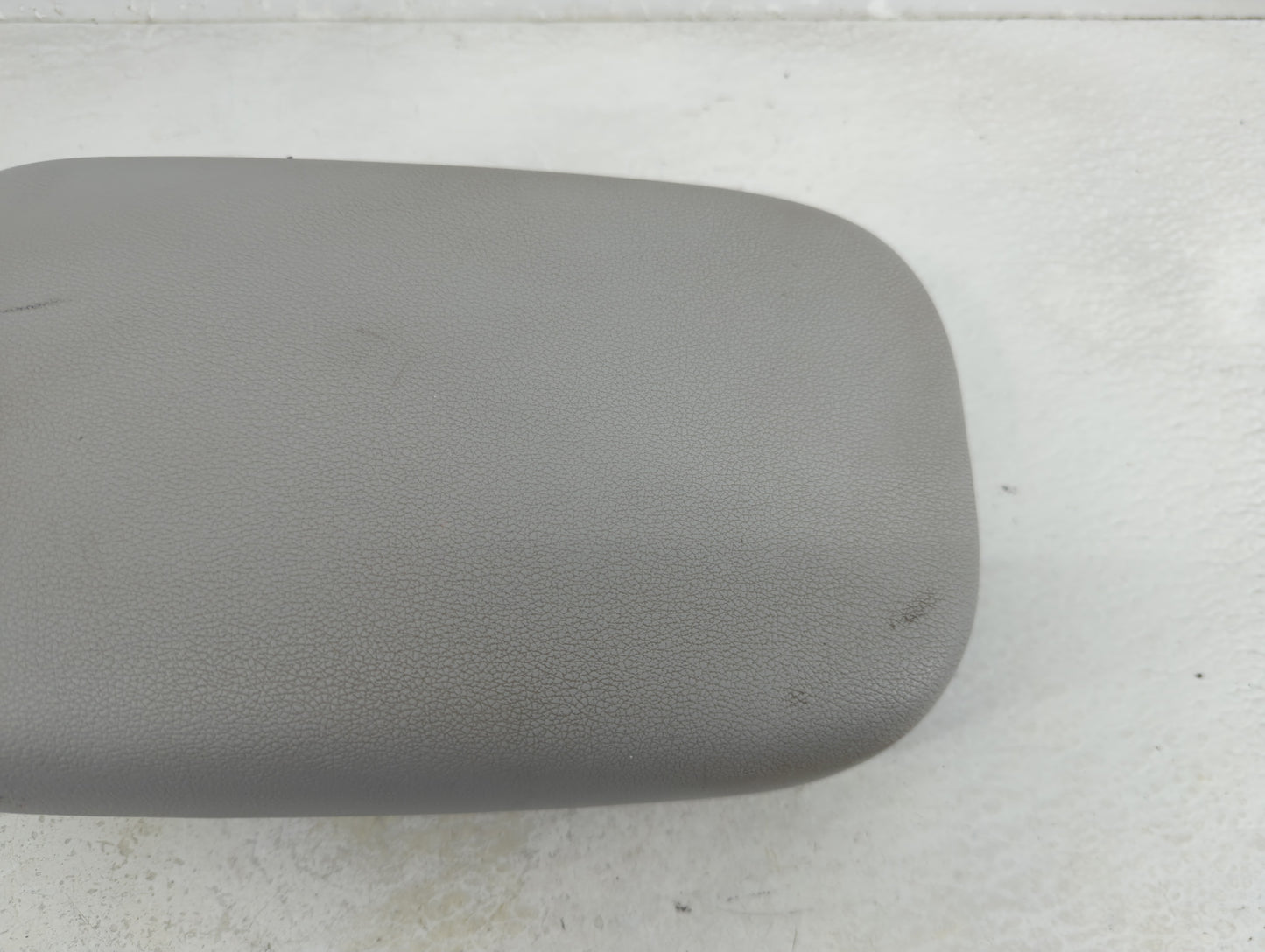 2022 Hyundai Kona Center Console Armrest Cover Lid Fits OEM Used Auto Parts - Oemusedautoparts1.com