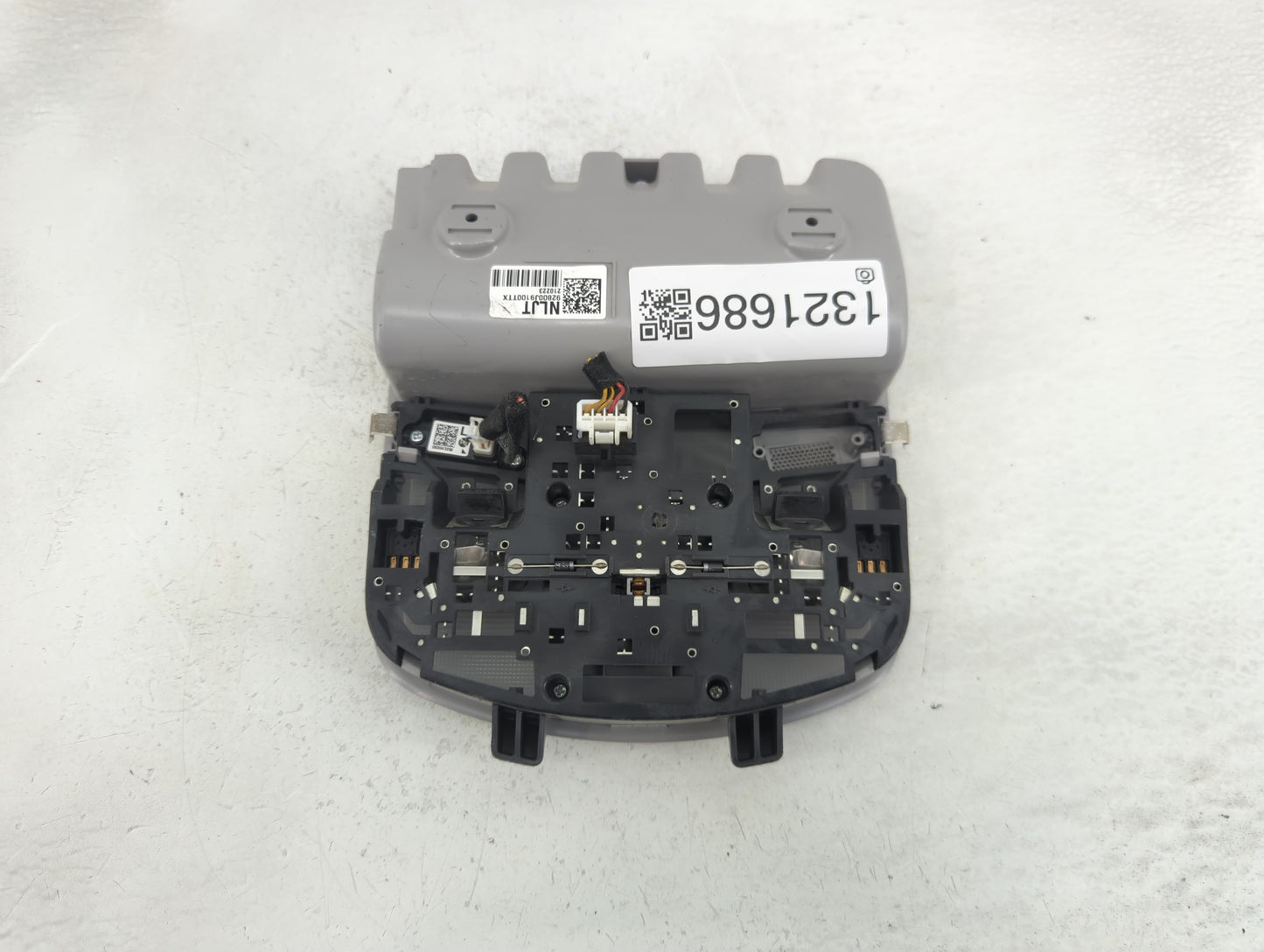 2018-2022 Hyundai Kona Overhead Roof Console 1321686 - Oemusedautoparts1.com
