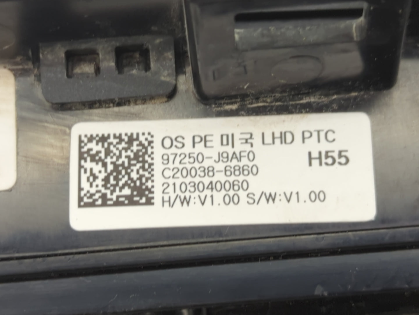 2022 Hyundai Kona Climate Control Module Temperature AC/Heater Replacement P/N:C20038-6860 97250-J9AF0 Fits OEM Used Auto Pa