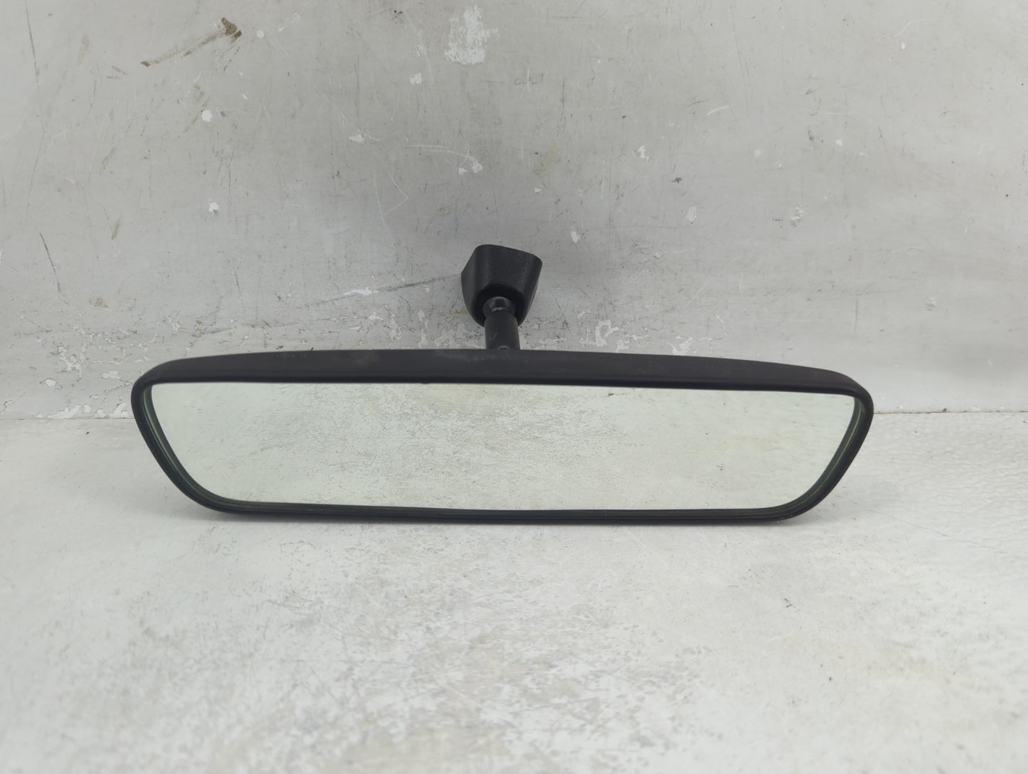 2018-2022 Hyundai Kona Interior Rear View Mirror Replacement OEM P/N:E13049896 Fits Fits 2018 2019 2020 2021 2022 OEM Used A