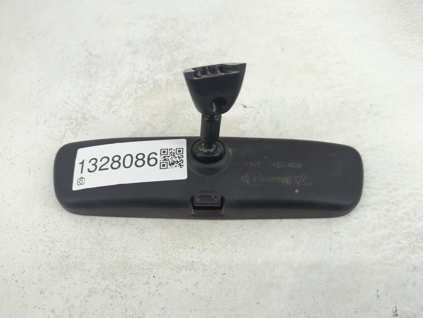 2018-2022 Hyundai Kona Interior Rear View Mirror Replacement OEM P/N:E13049896 Fits Fits 2018 2019 2020 2021 2022 OEM Used A