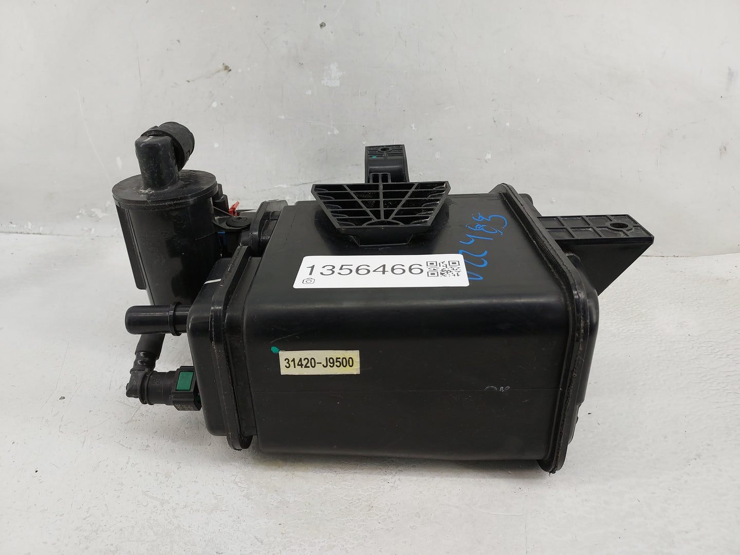 2022 Hyundai Kona Fuel Vapor Charcoal Canister - Oemusedautoparts1.com