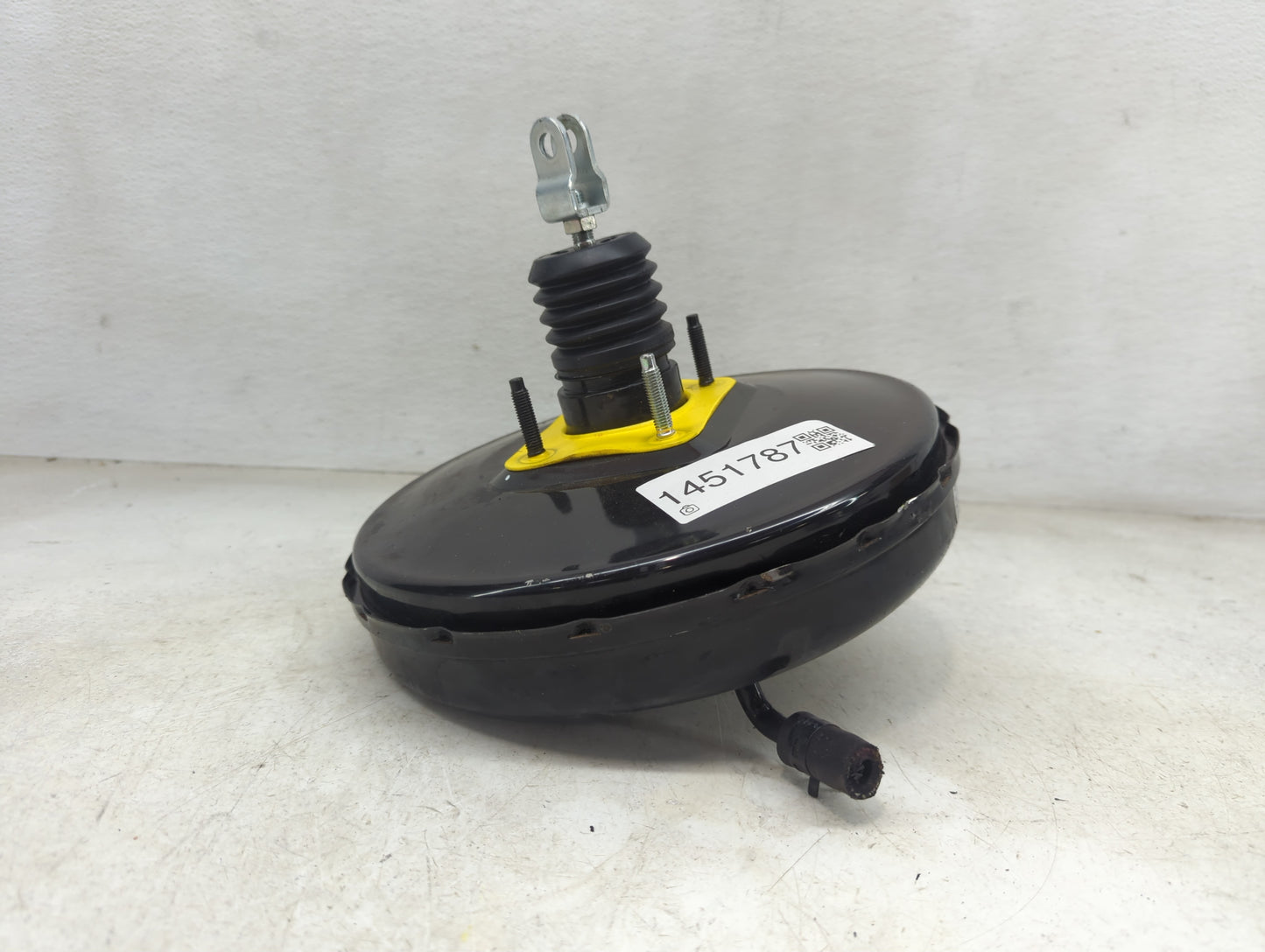 2022-2022 Hyundai Kona Power Brake Booster Oem - Oemusedautoparts1.com