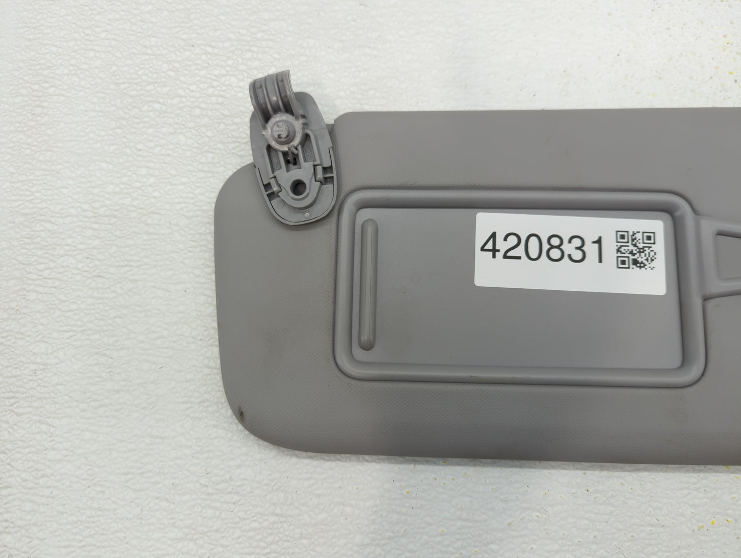 2022 Hyundai Kona Sun Visor Shade Replacement Driver Left Mirror Fits OEM Used Auto Parts - Oemusedautoparts1.com