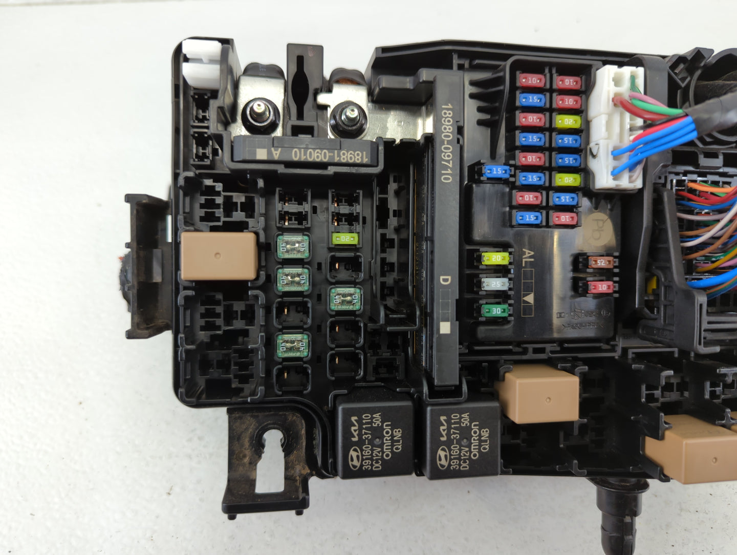 2022 Hyundai Kona Fusebox Fuse Box Panel Relay Module P/N:91701-J9430 Fits OEM Used Auto Parts - Oemusedautoparts1.com